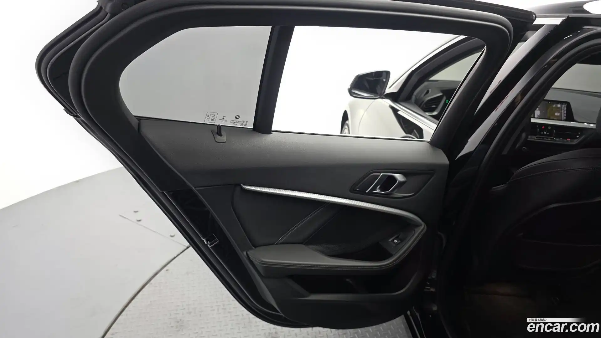 1-Series BMW 2021.10-INNER-035