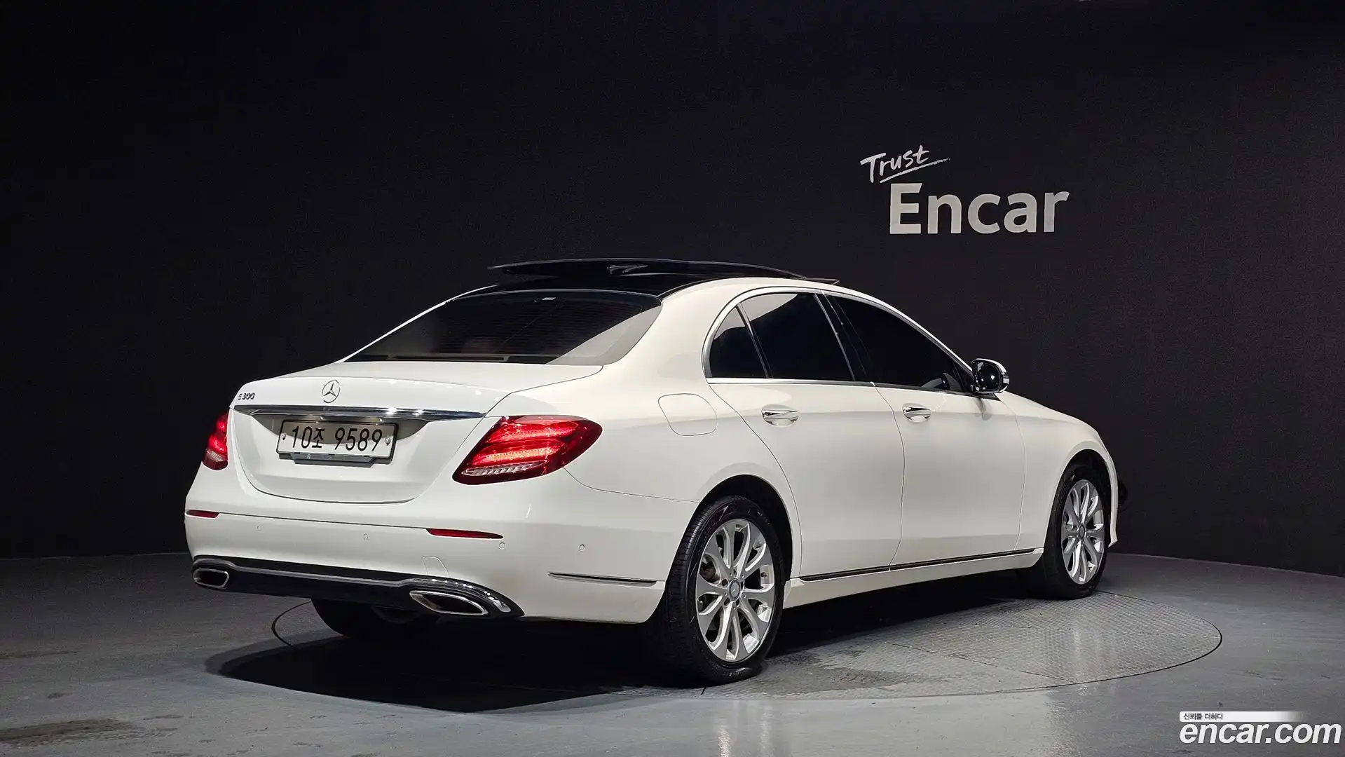 E-Class Mercedes-Benz 2017.0-OUTER-002