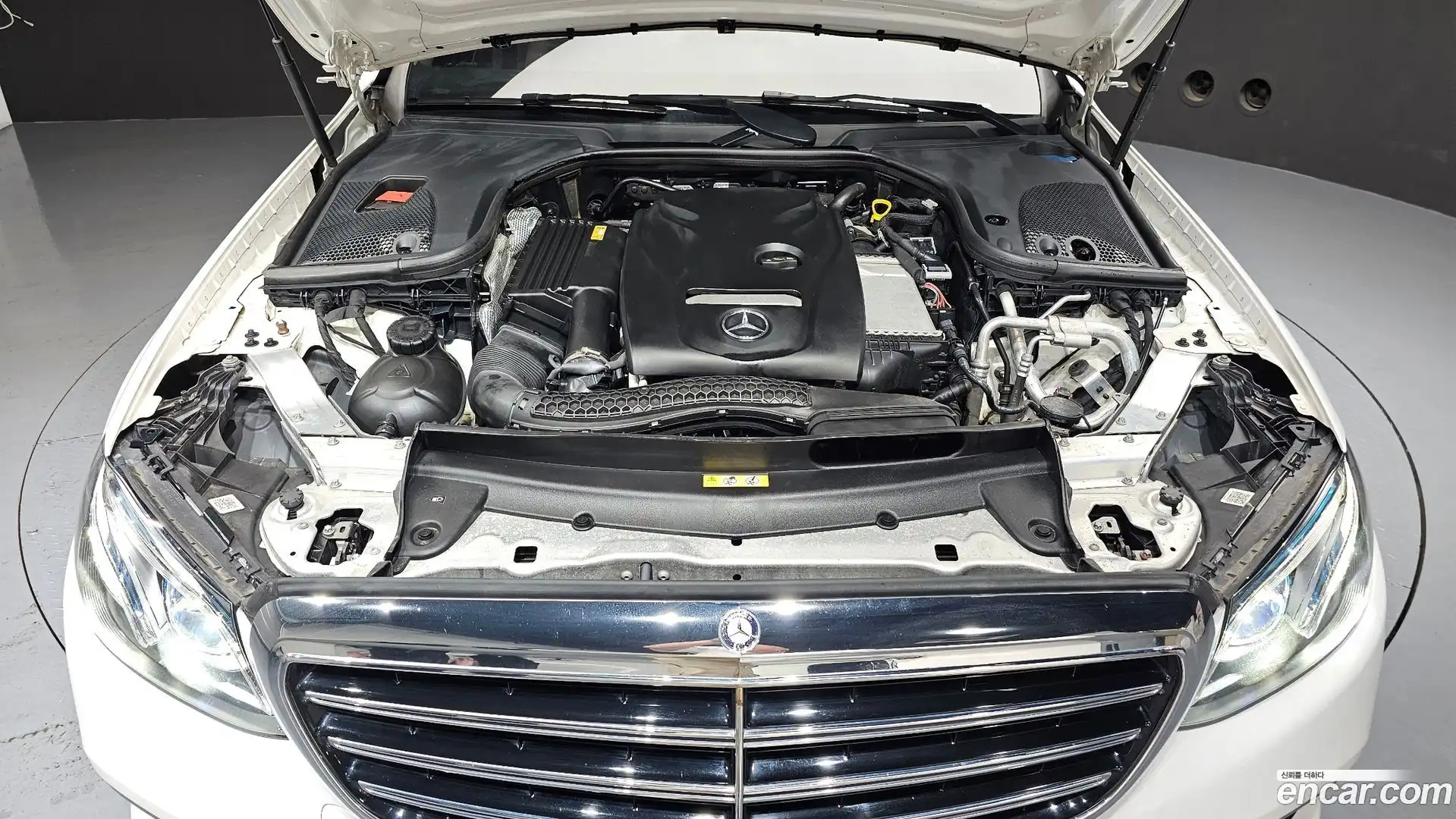 E-Class Mercedes-Benz 2017.0-OUTER-006