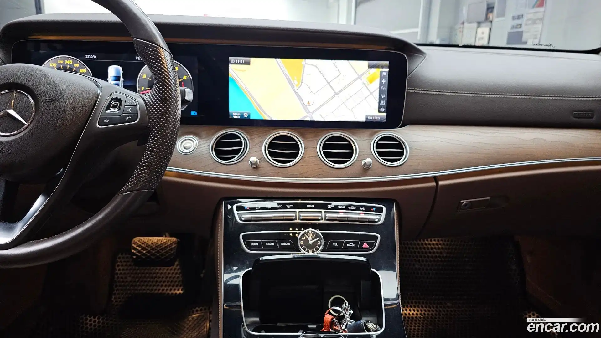 E-Class Mercedes-Benz 2017.0-OPTION-016