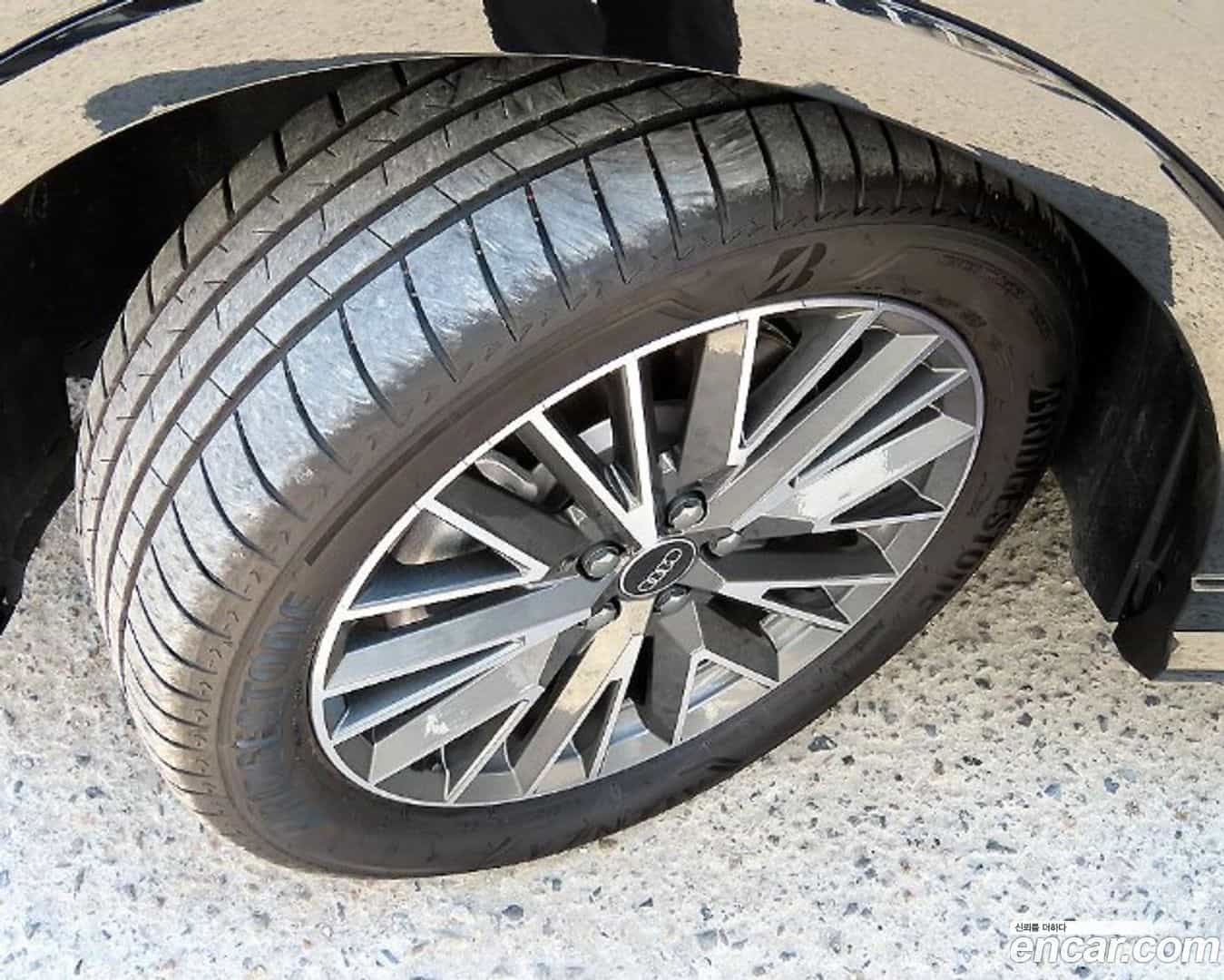 Q3 Audi 2025.2-OUTER-005