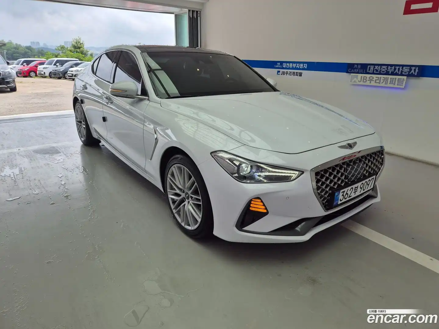 G70 Genesis 2019.0-OUTER-003