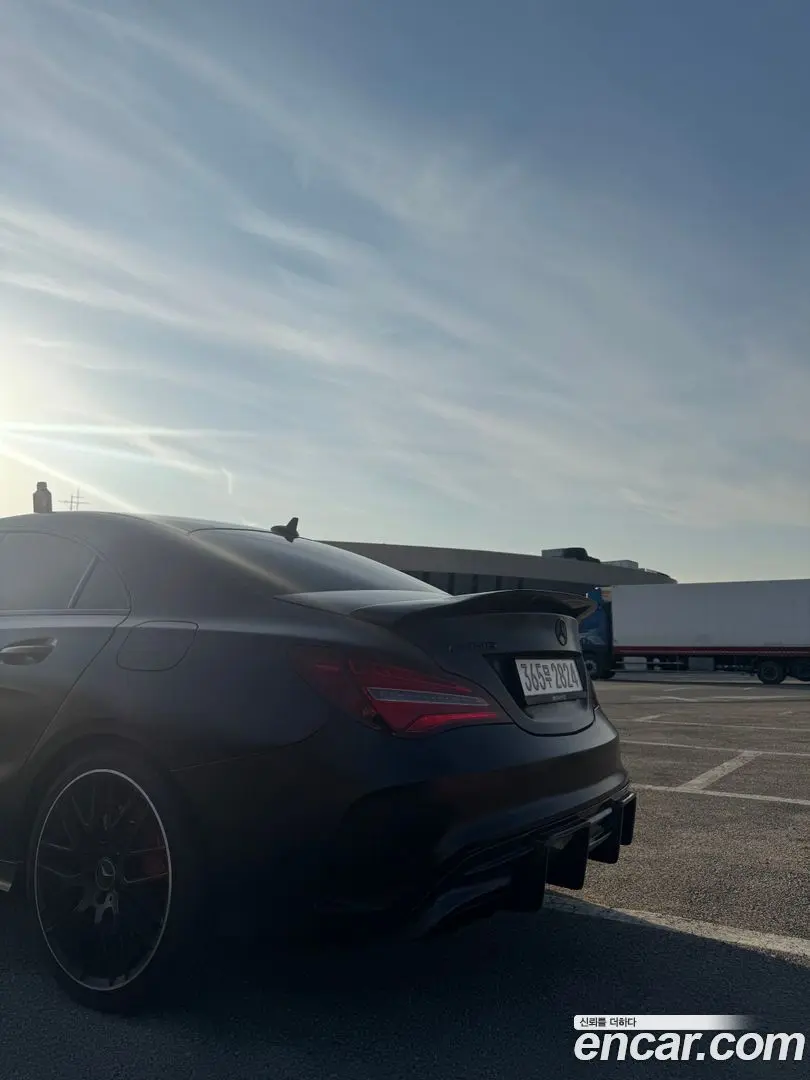Main__Slider__Photo:CLA-Class Mercedes-Benz 2017.5-0
