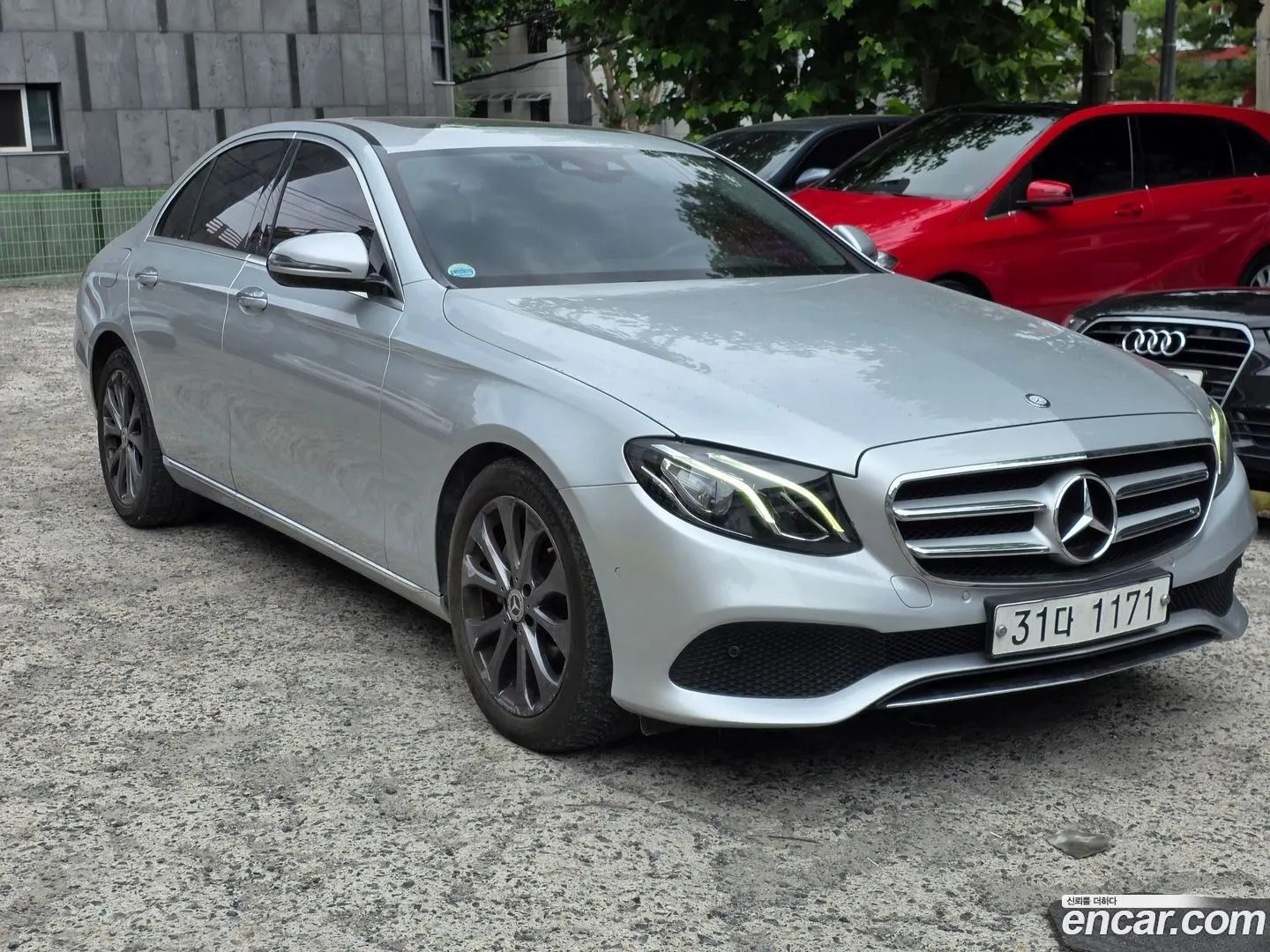 Main__Slider__Photo:E-Class Mercedes-Benz 2017.3-0