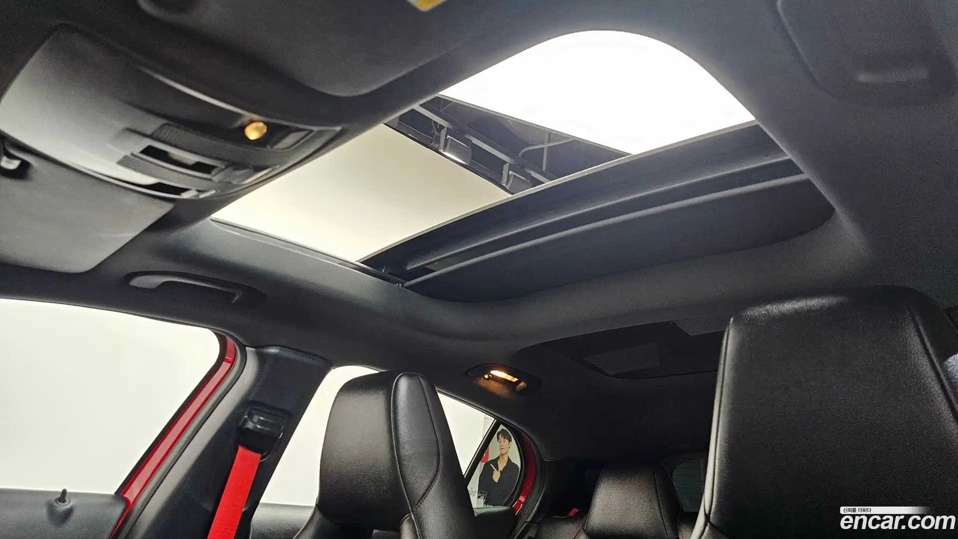 GLA-Class Mercedes-Benz 2019.4-OPTION-019