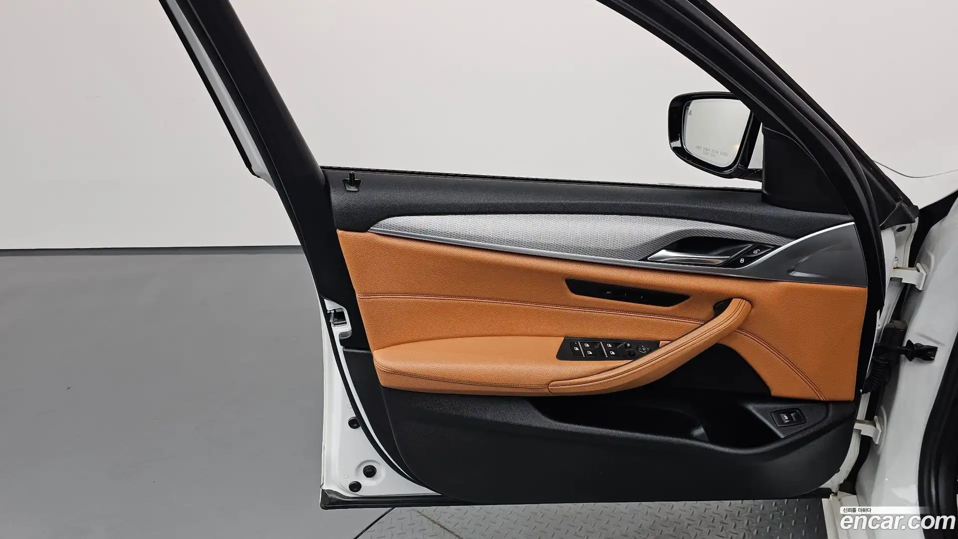 5-Series BMW 2017.10-INNER-034