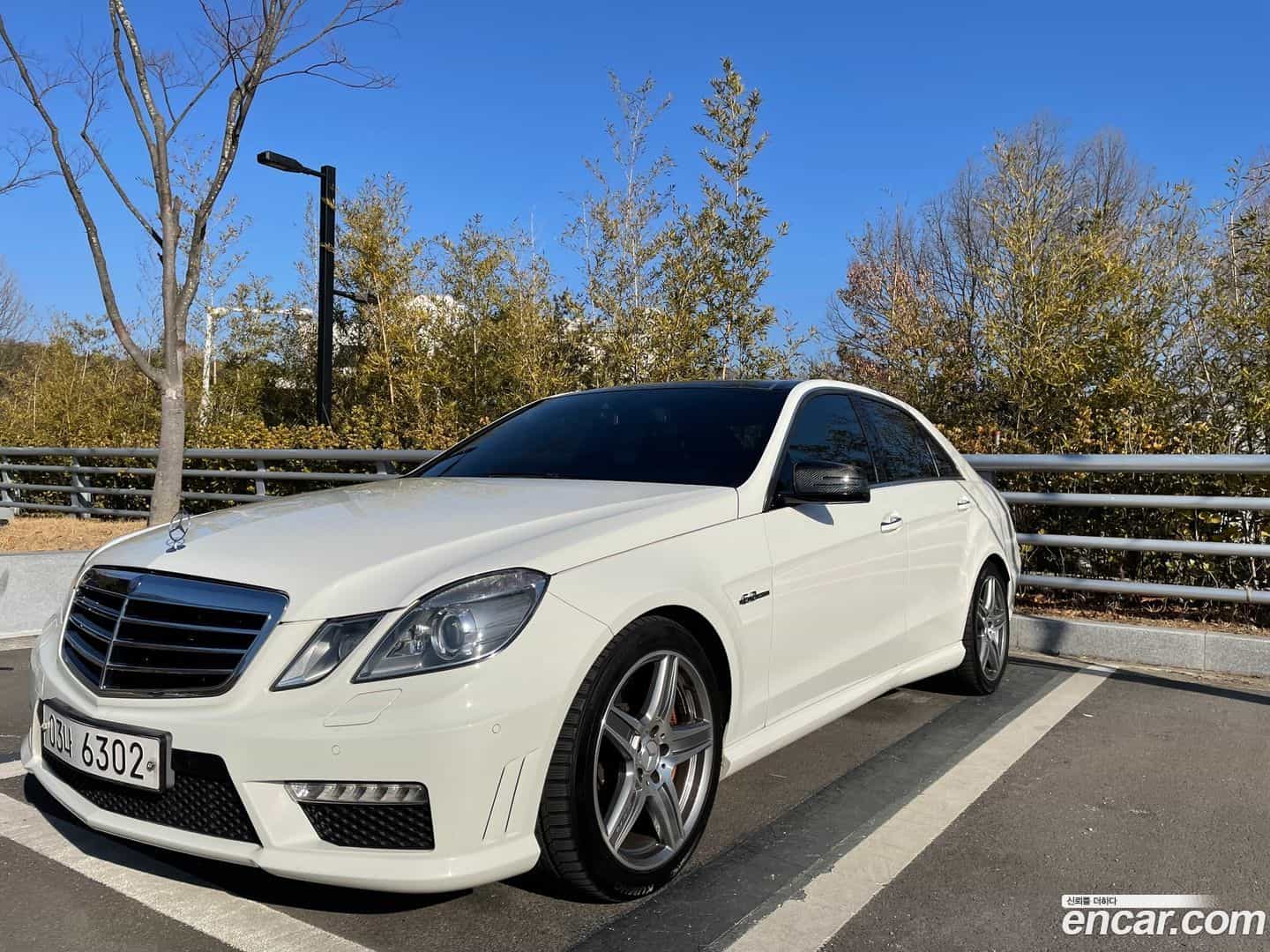 E-Class Mercedes-Benz 2009.10-OUTER-003
