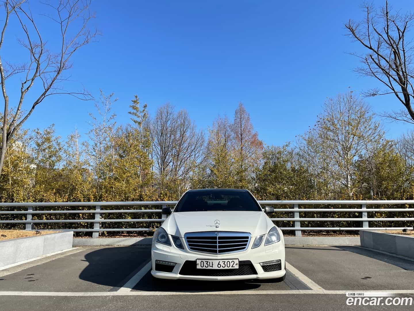 E-Class Mercedes-Benz 2009.10-OUTER-004