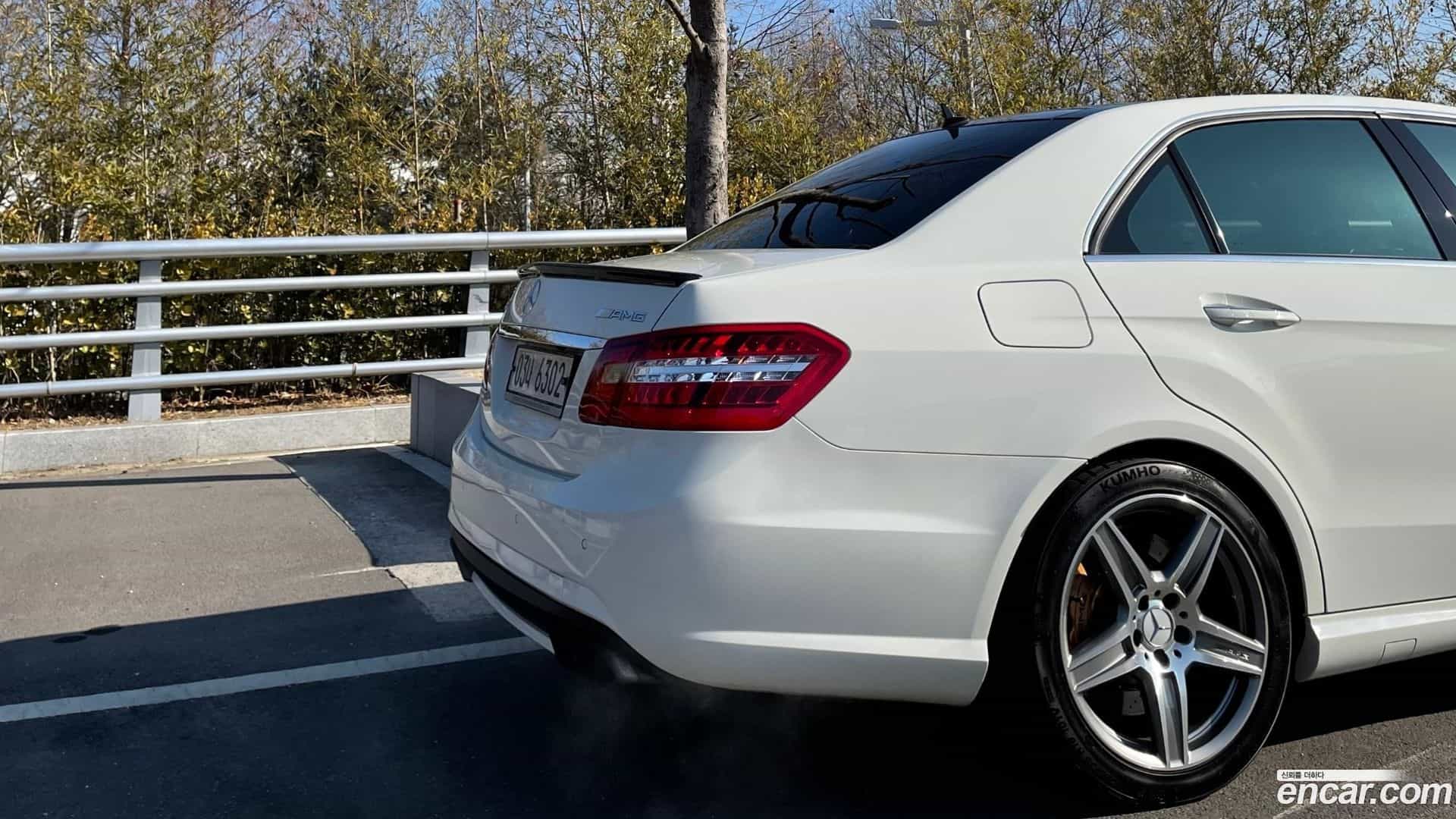E-Class Mercedes-Benz 2009.10-OUTER-005