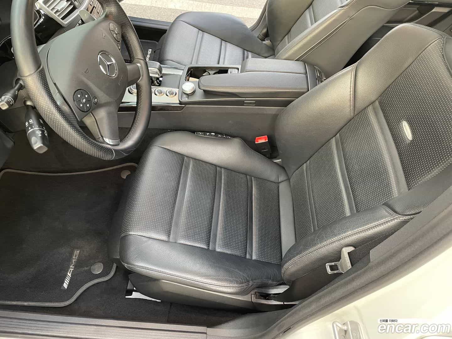E-Class Mercedes-Benz 2009.10-OPTION-016