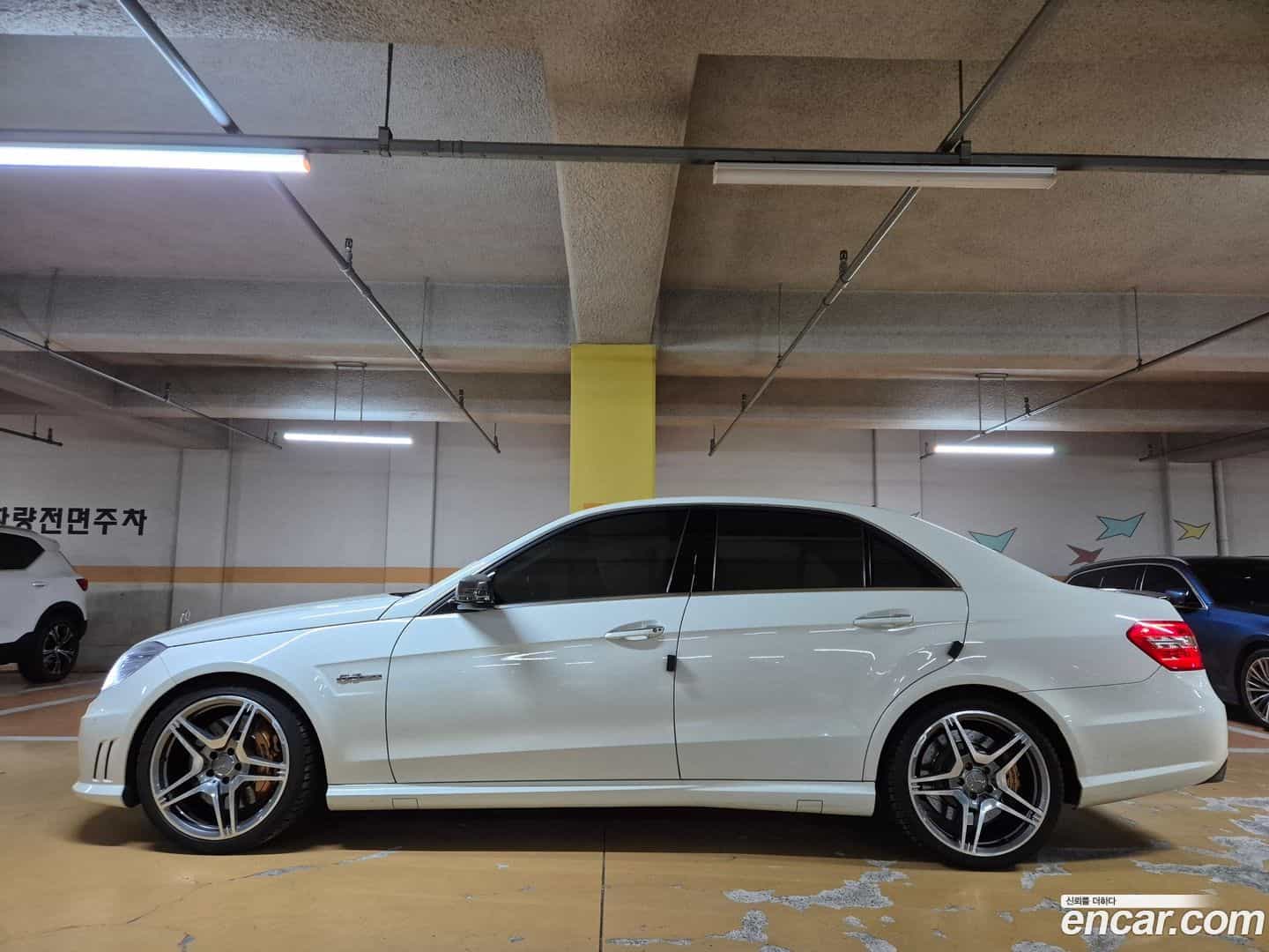E-Class Mercedes-Benz 2009.10-OPTION-020