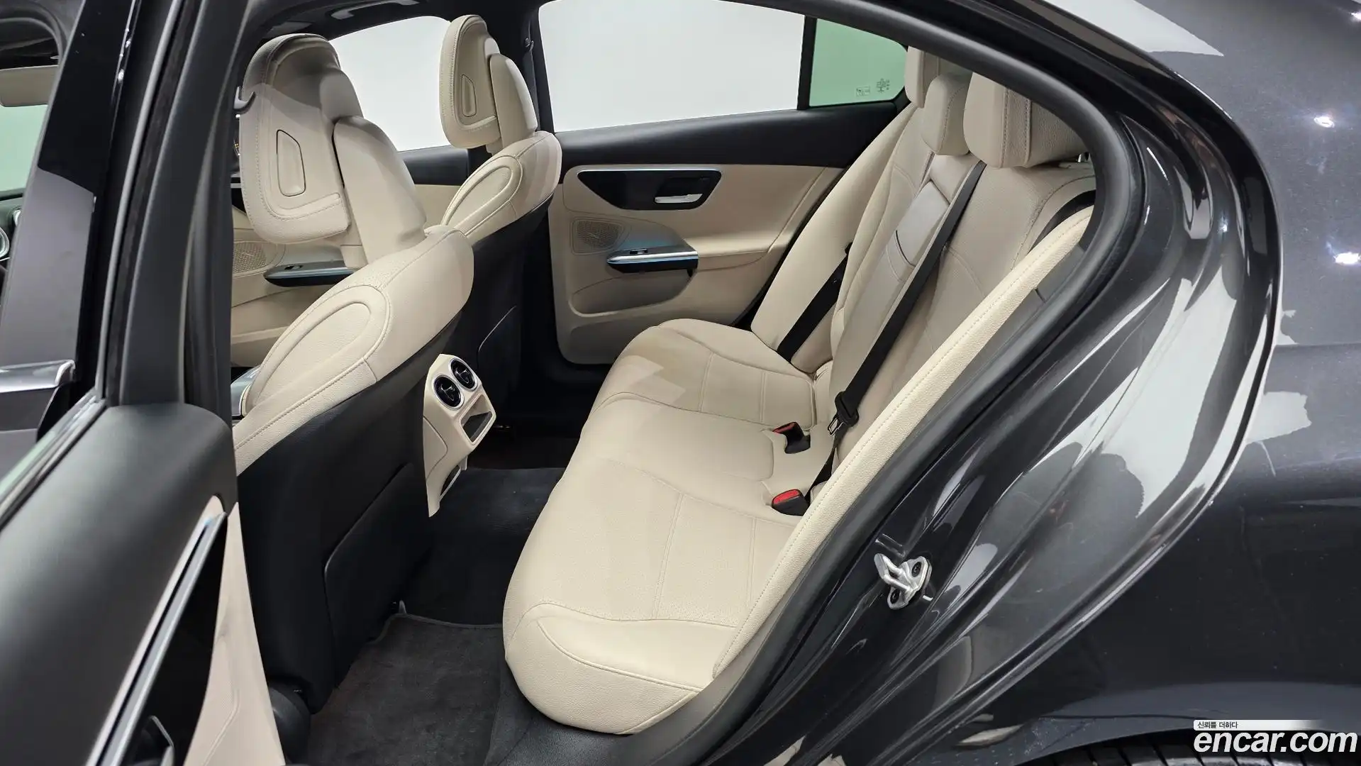C-Class Mercedes-Benz 2022.4-INNER-036