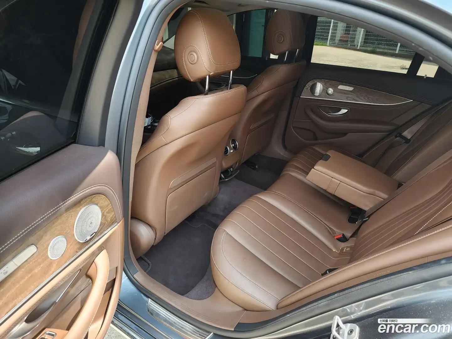 E-Class Mercedes-Benz 2019.2-INNER-010