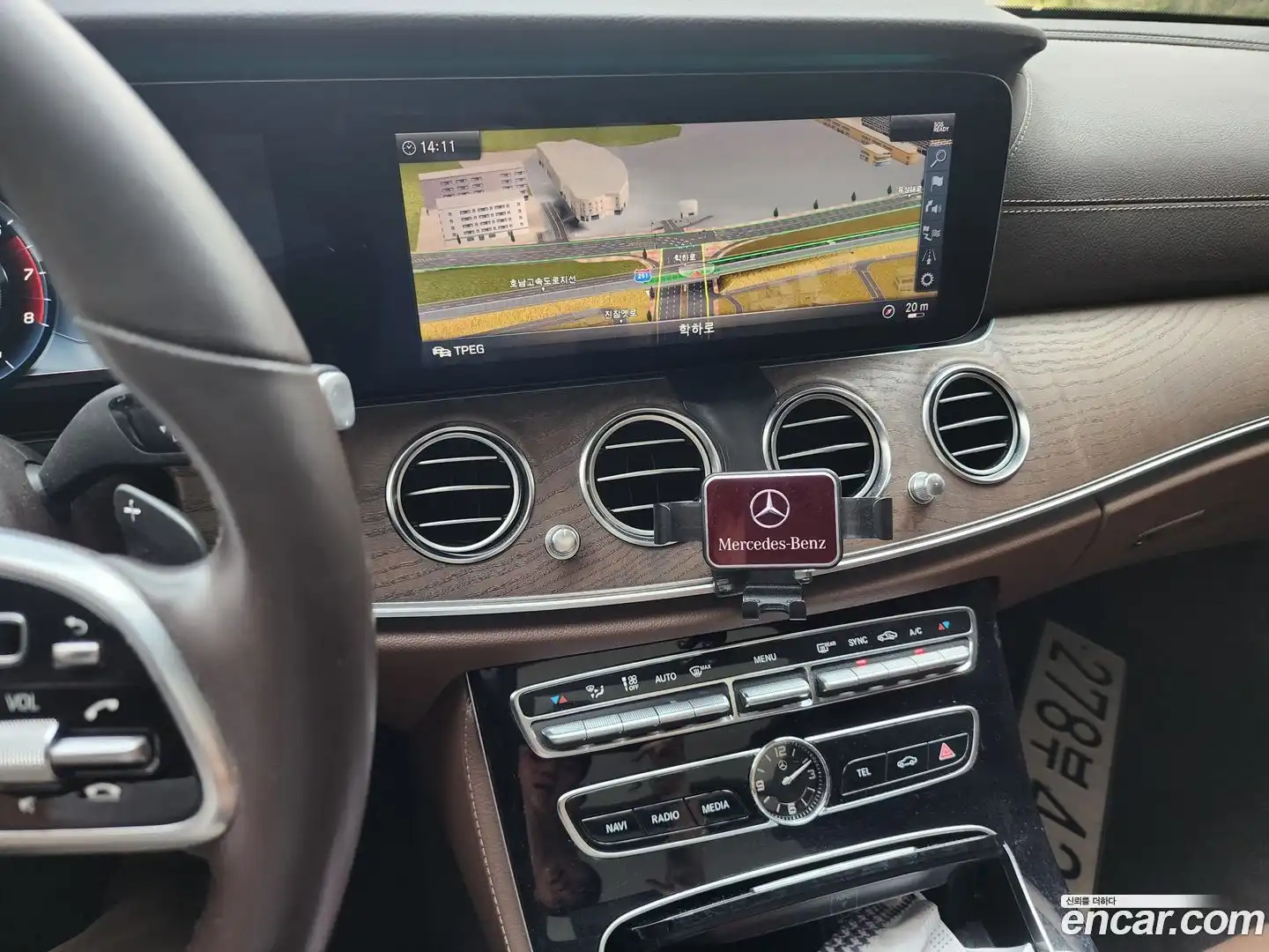 E-Class Mercedes-Benz 2019.2-OPTION-022
