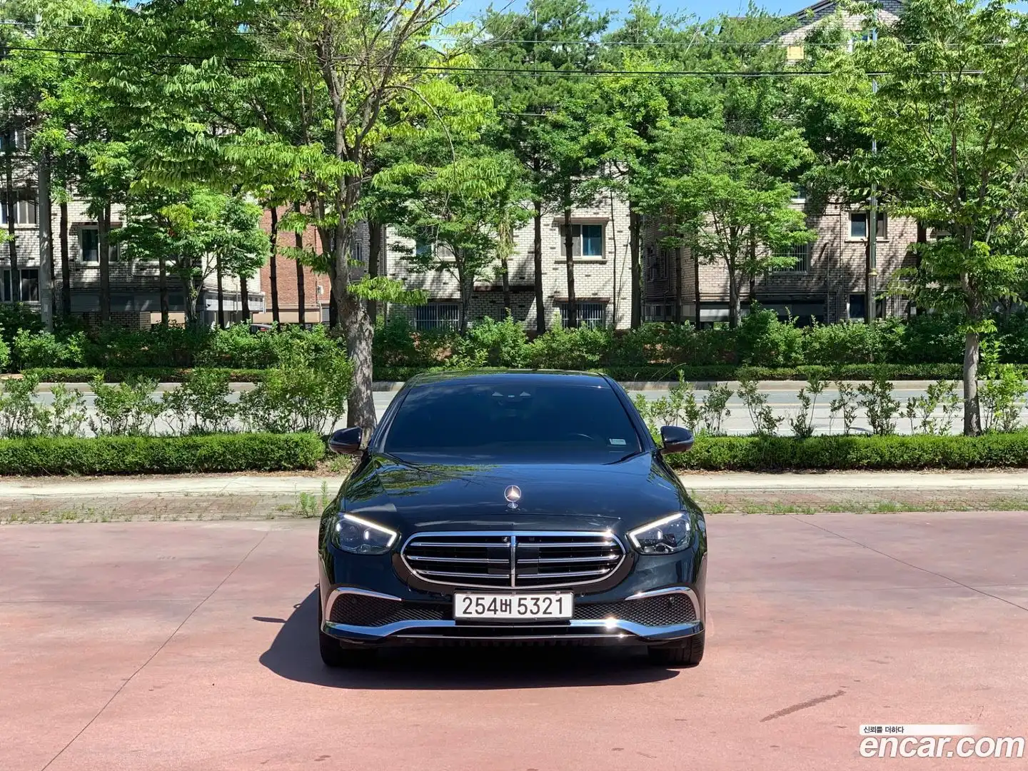 E-Class Mercedes-Benz 2021.2-OUTER-003