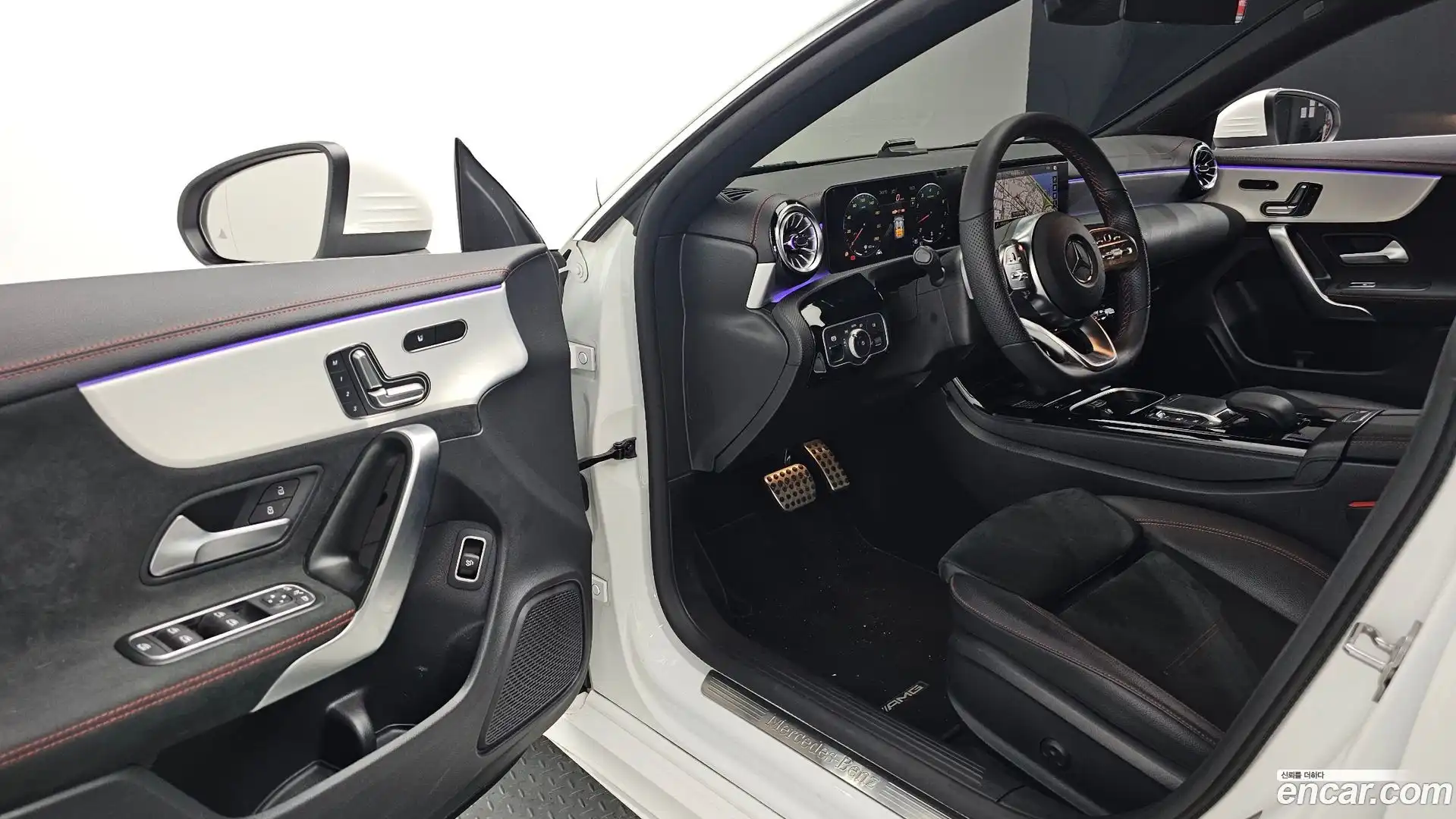 CLA-Class Mercedes-Benz 2023.5-OPTION-015