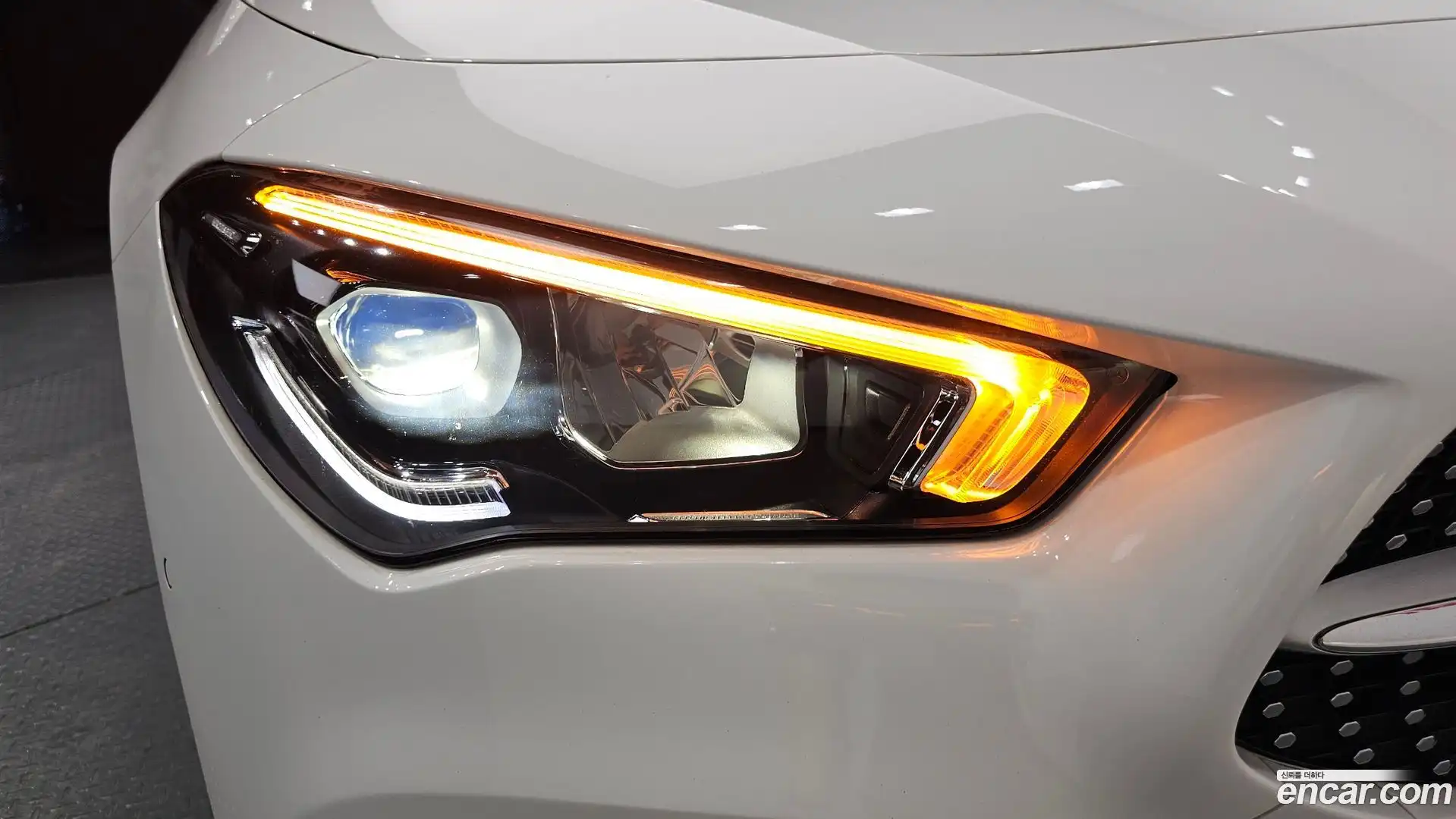 CLA-Class Mercedes-Benz 2023.5-OUTER-032