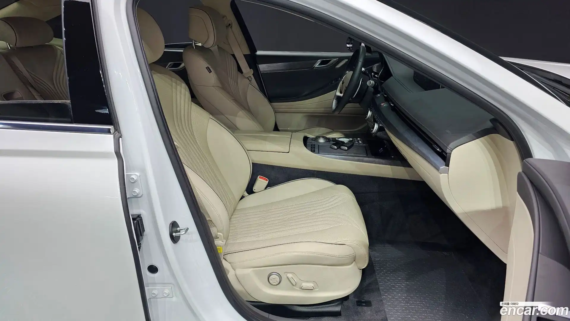 G80 Genesis 2022.5-INNER-036