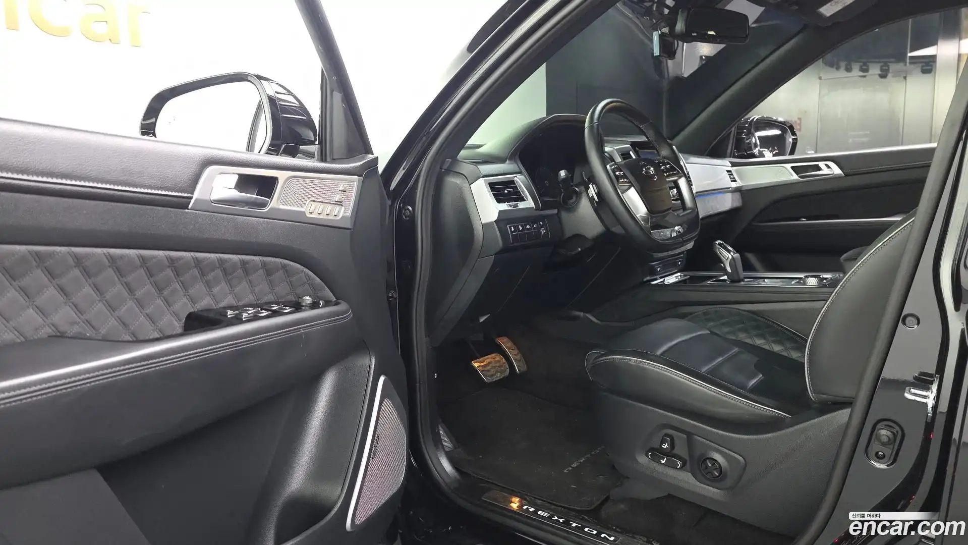 Rexton KG Mobility 2020.11-INNER-010