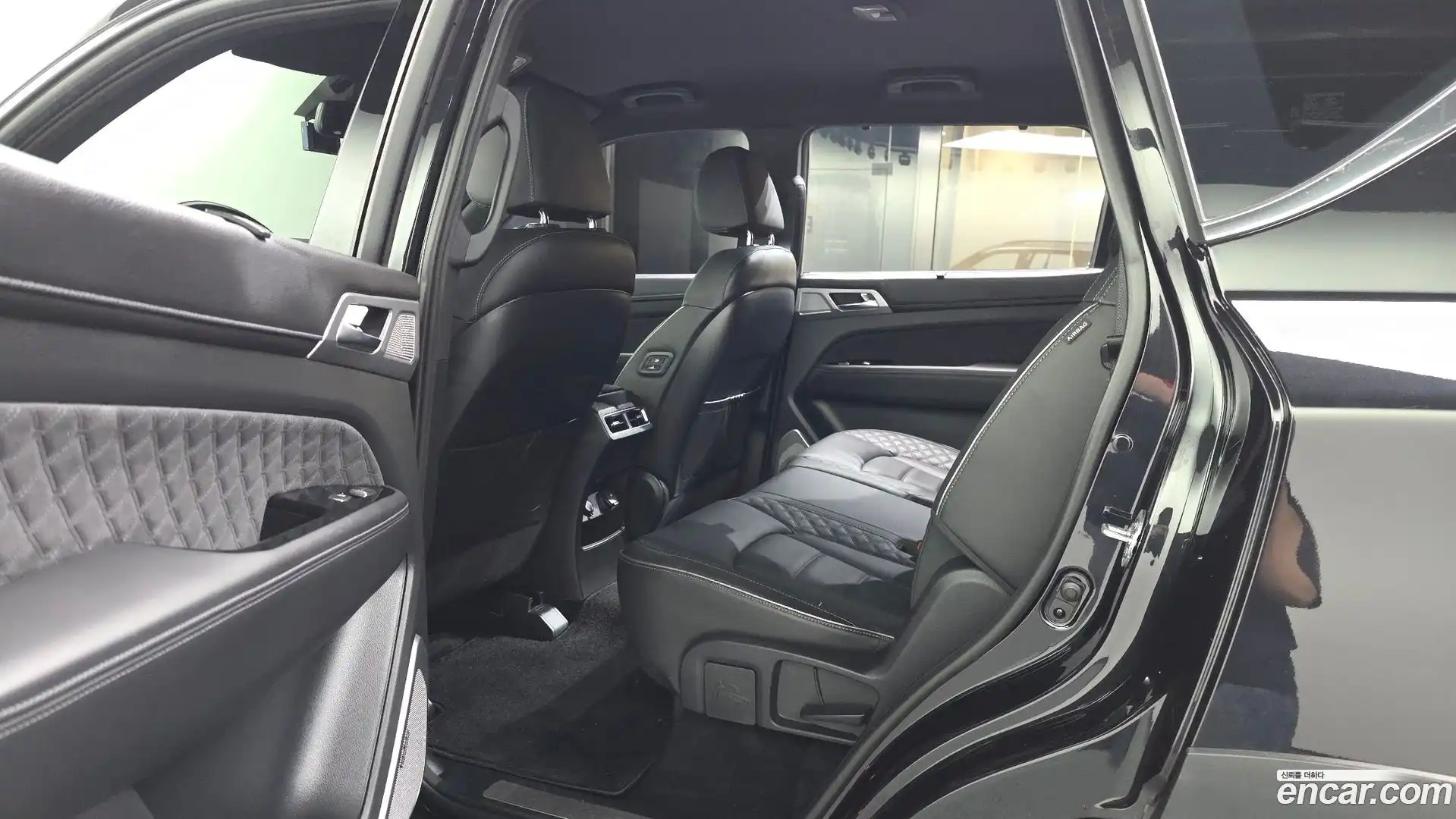 Rexton KG Mobility 2020.11-INNER-036