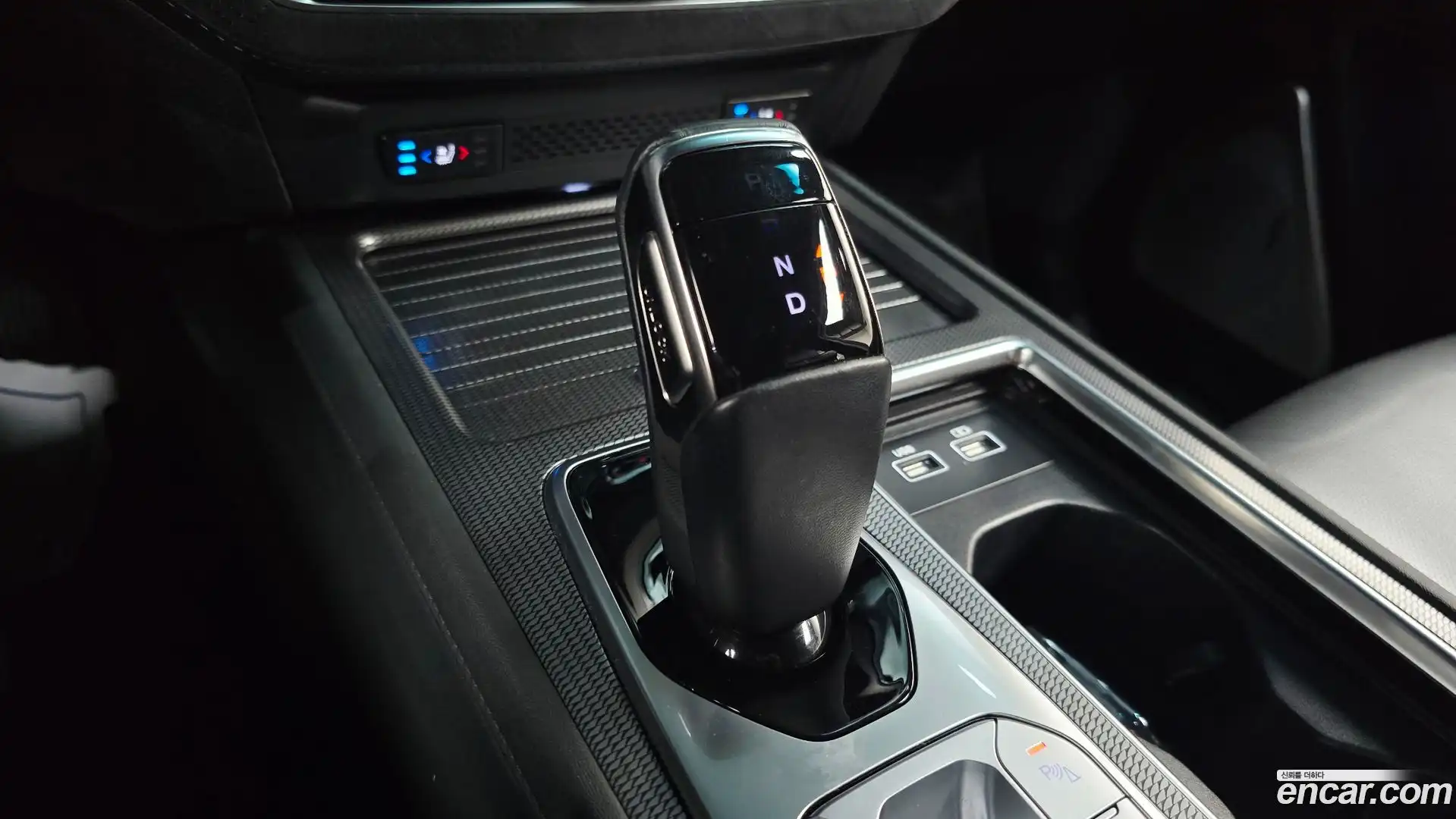 Rexton KG Mobility 2022.4-INNER-009