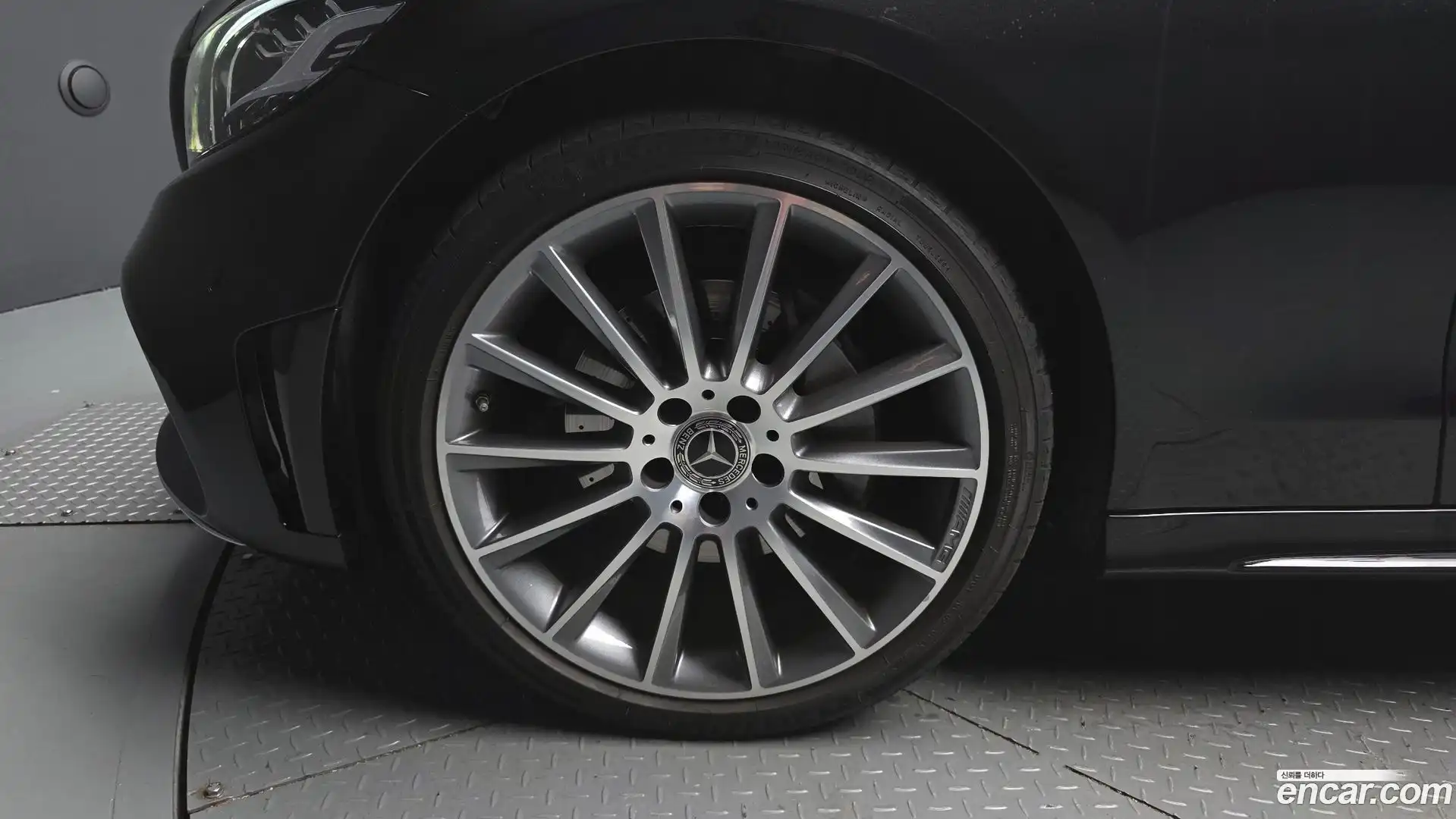 C-Class Mercedes-Benz 2019.5-OUTER-005