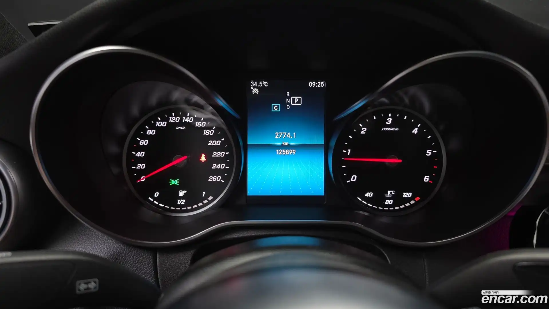 C-Class Mercedes-Benz 2019.5-INNER-008