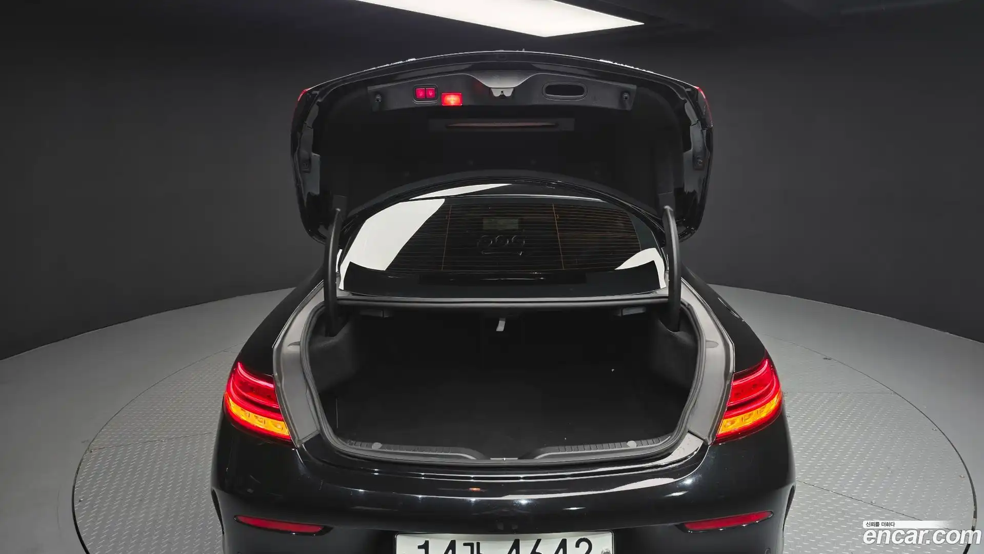 C-Class Mercedes-Benz 2019.5-OPTION-024