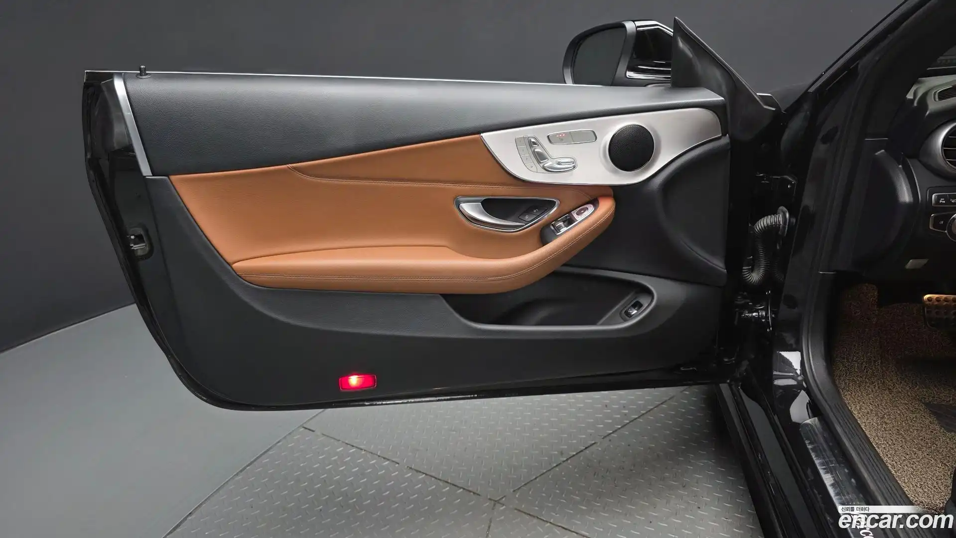 C-Class Mercedes-Benz 2019.5-INNER-035