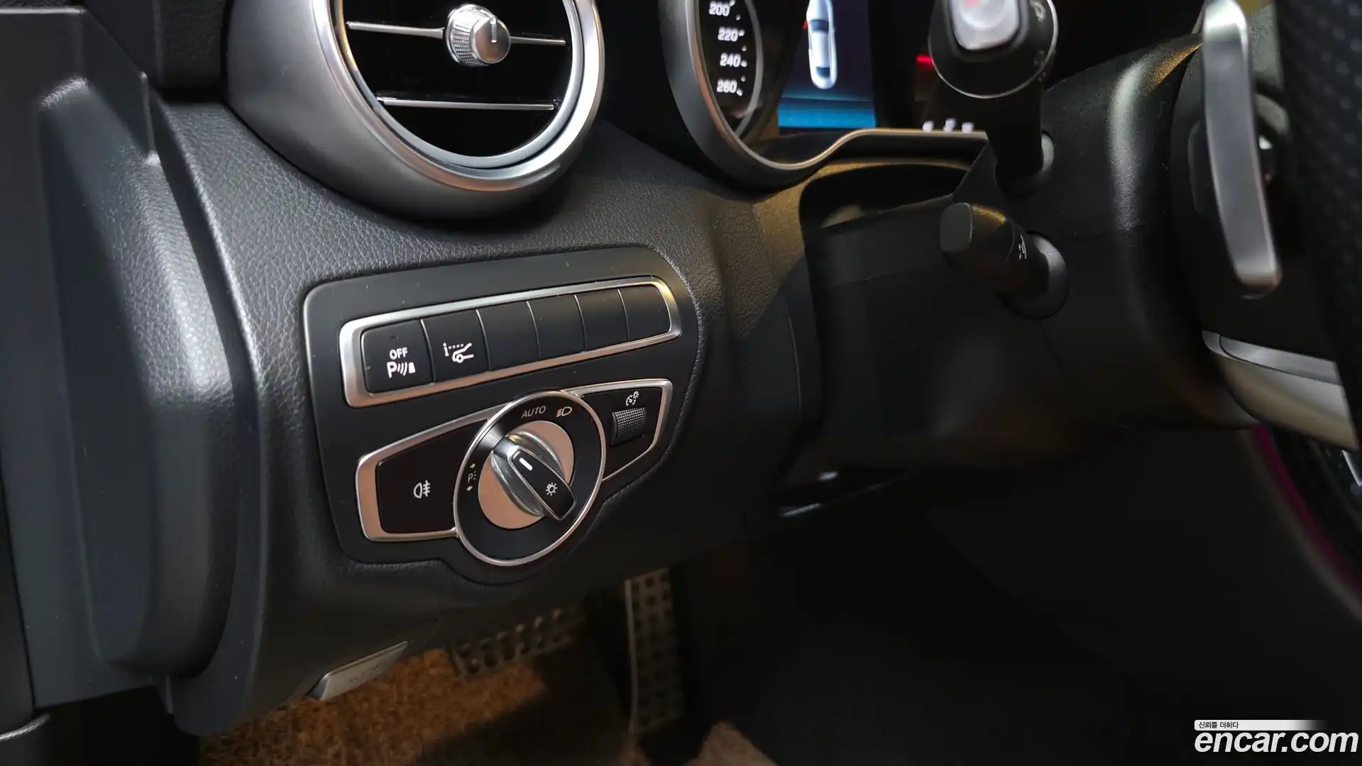 C-Class Mercedes-Benz 2019.5-OPTION-043