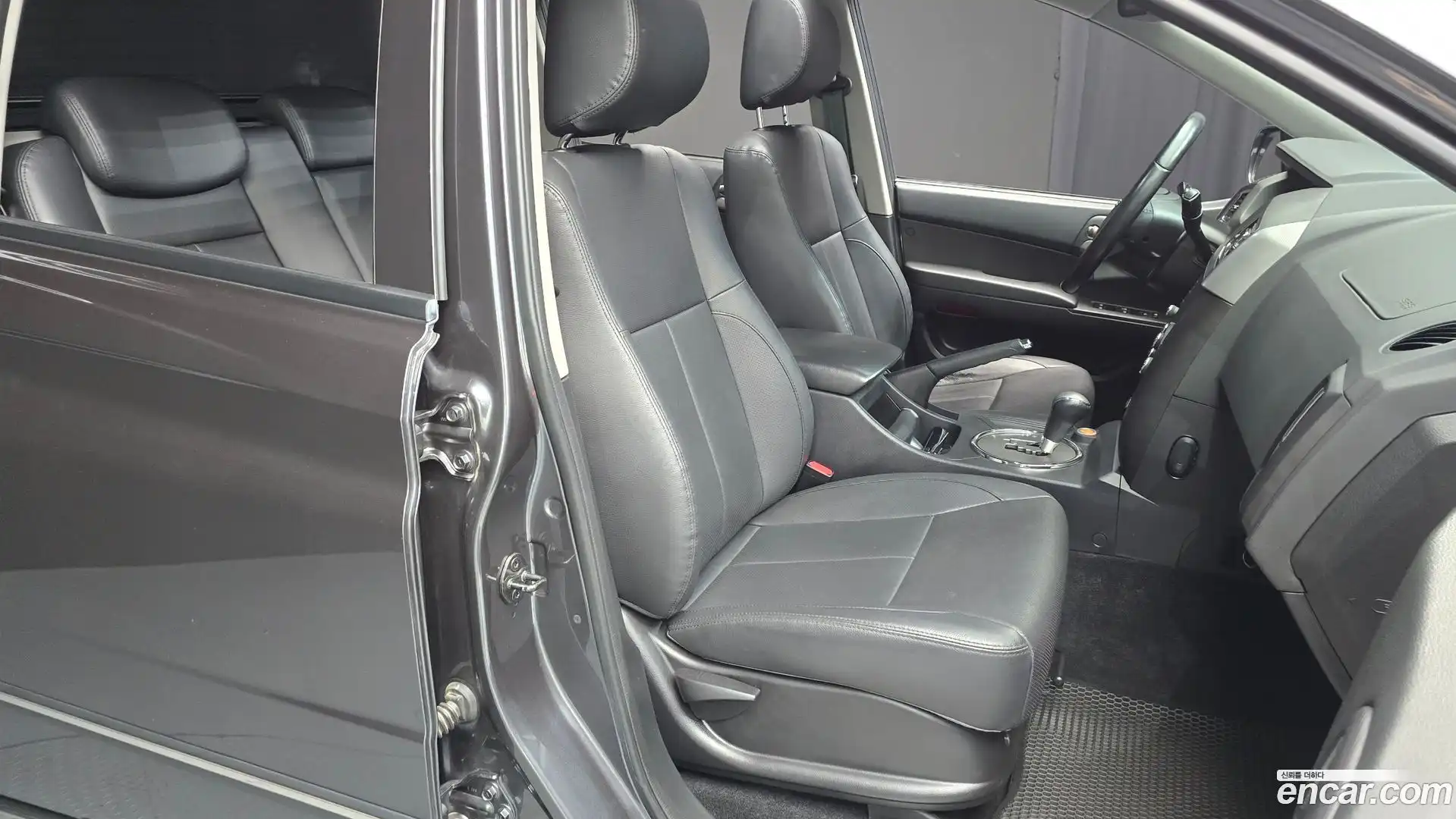 KORANDO KG Mobility 2017.8-OPTION-015