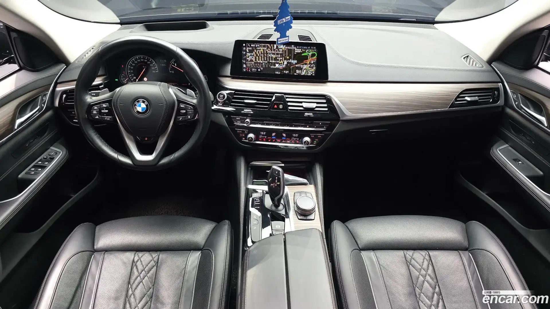 Gran Turismo BMW 2017.10-INNER-007