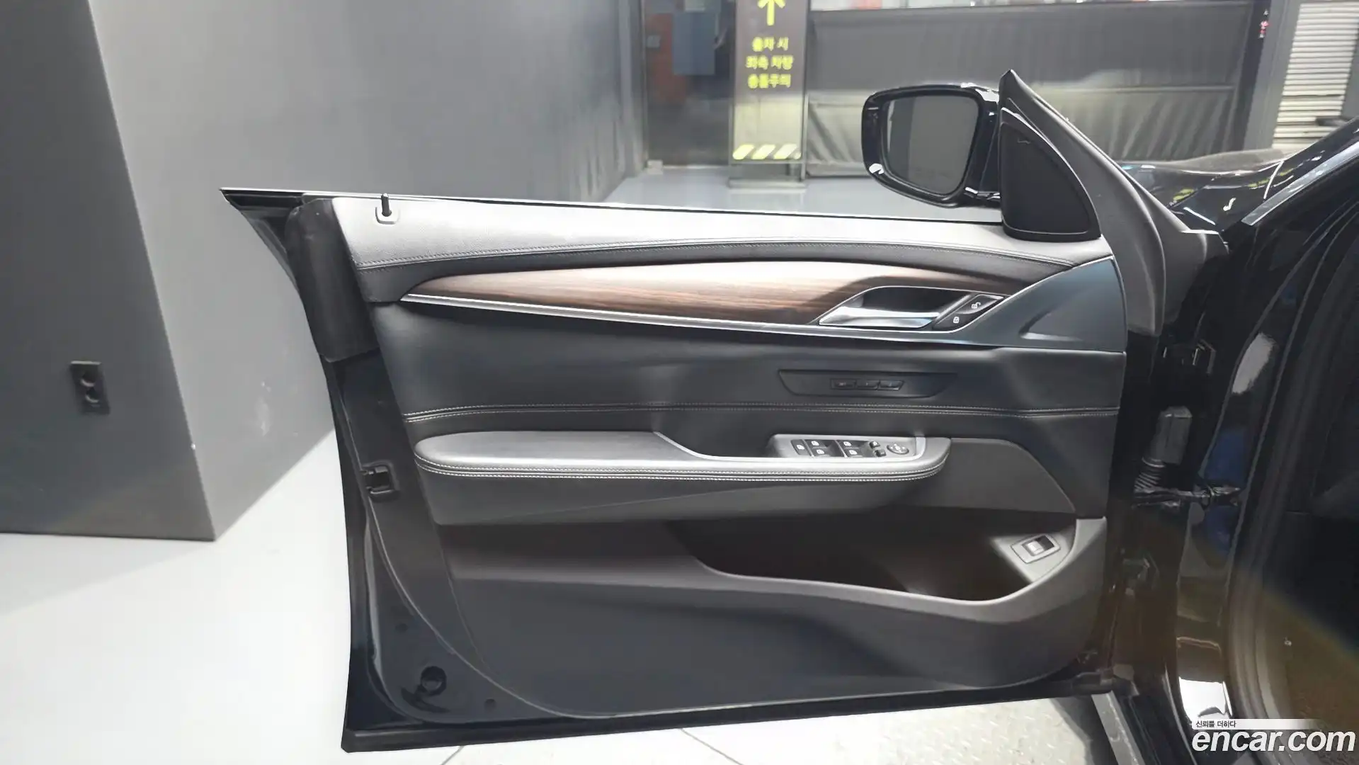 Gran Turismo BMW 2017.10-INNER-034