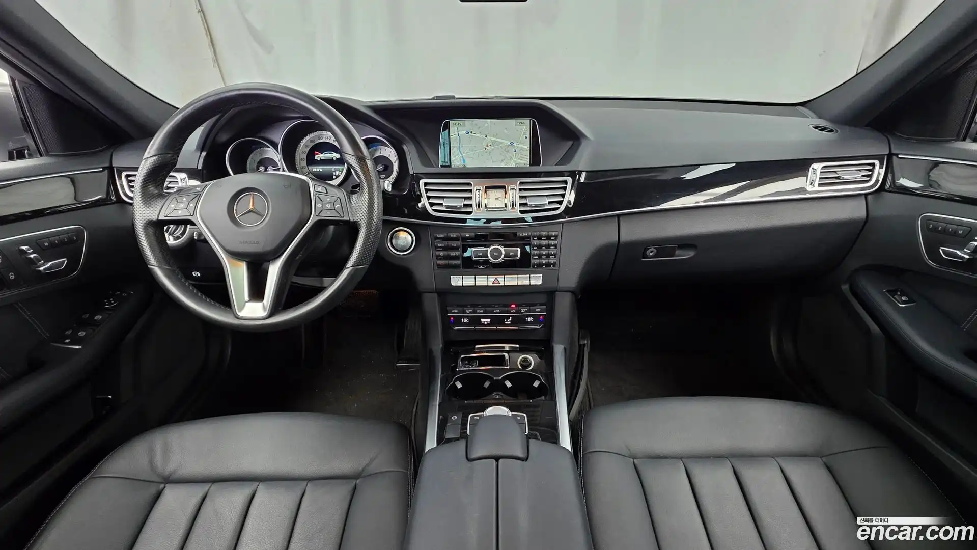E-Class Mercedes-Benz 2014.9-INNER-007