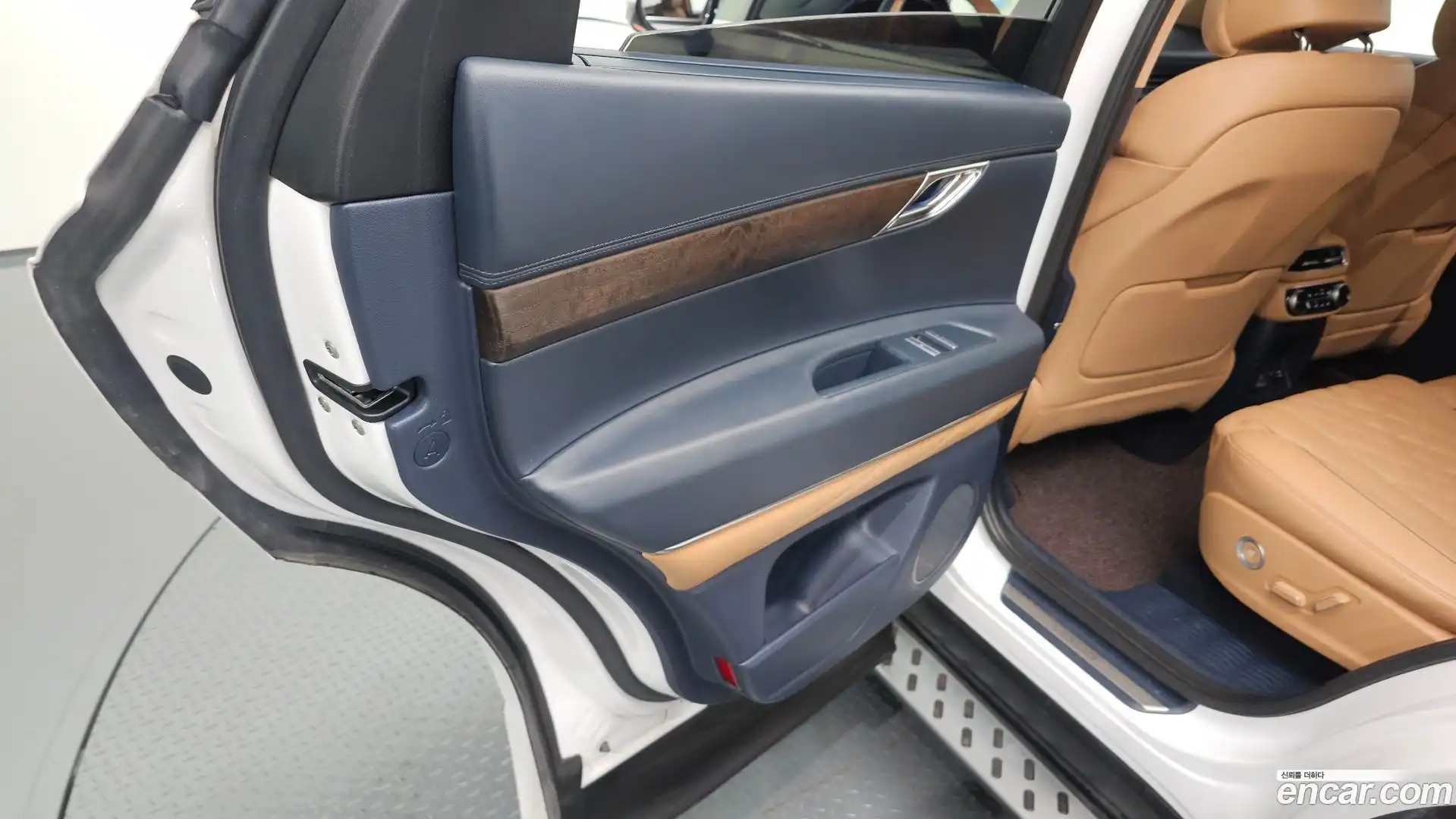 GV80 Genesis 2022.2-INNER-035