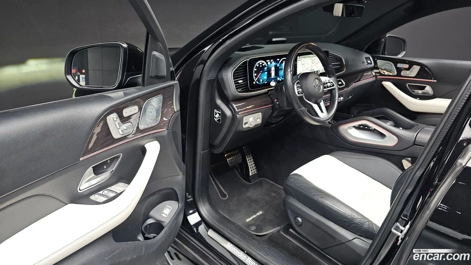 GLE-Class Mercedes-Benz 2021.5-INNER-010