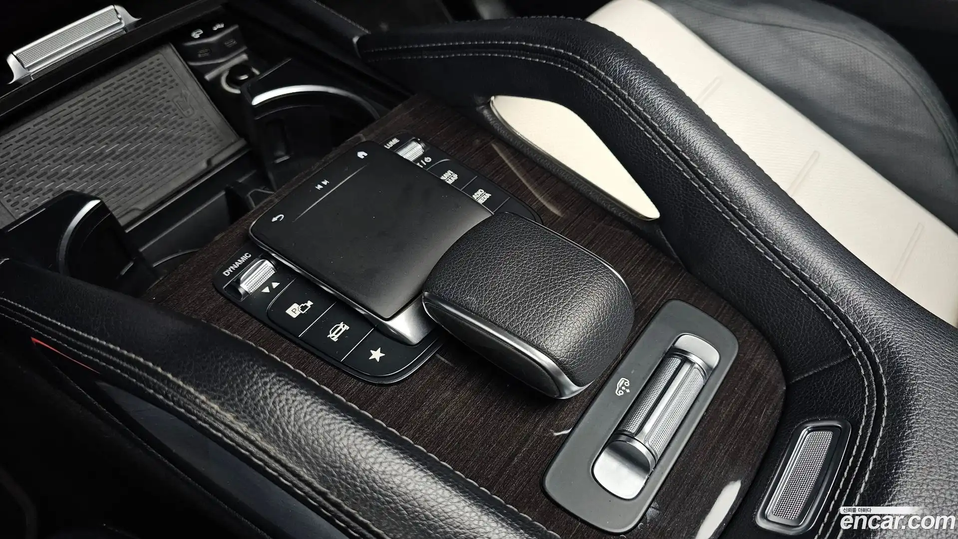 GLE-Class Mercedes-Benz 2021.5-OPTION-020