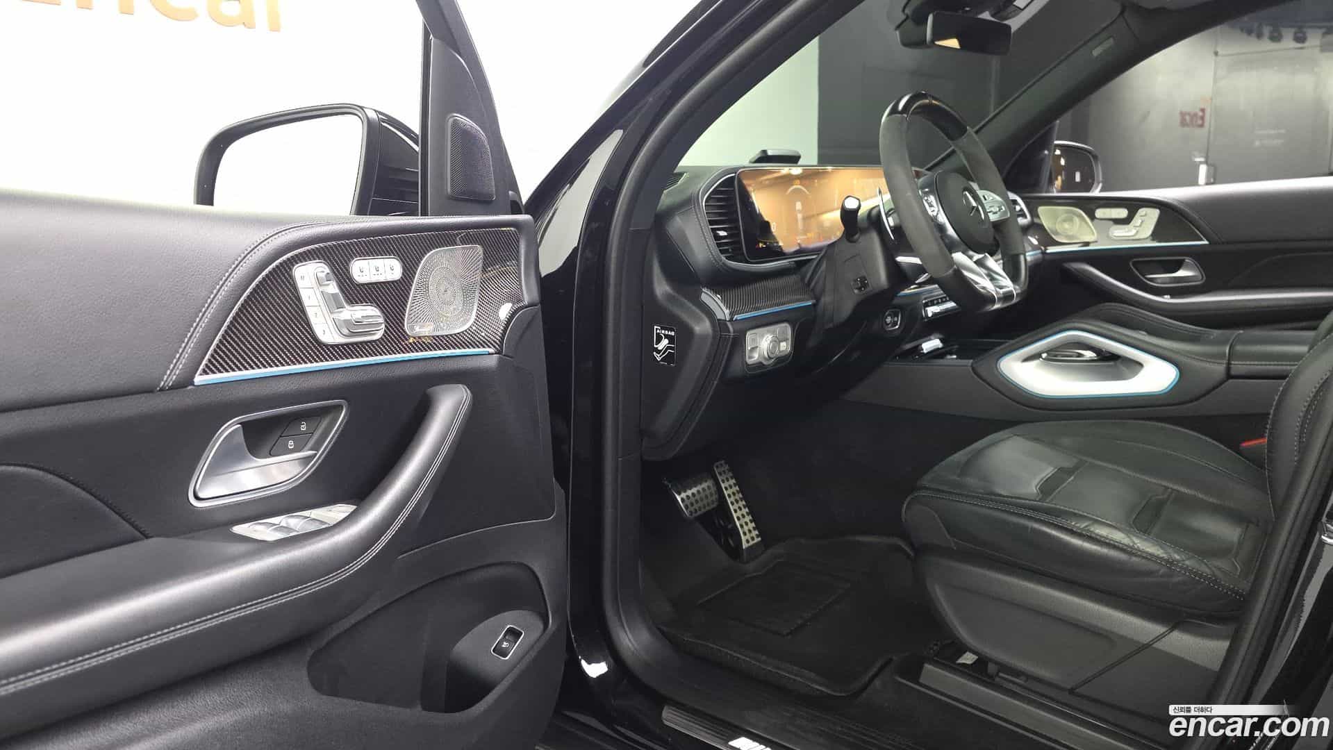 GLE-Class Mercedes-Benz 2022.6-INNER-010