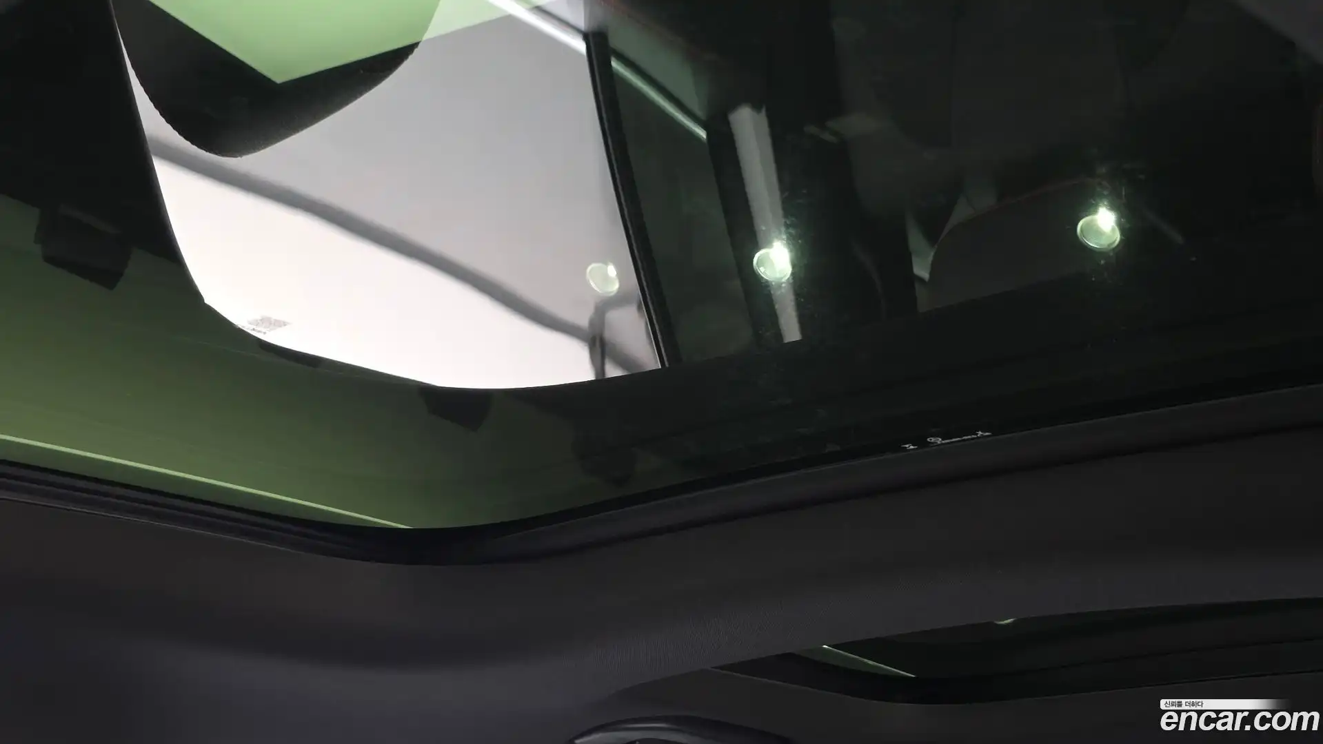 GLB-Class Mercedes-Benz 2022.6-OPTION-023
