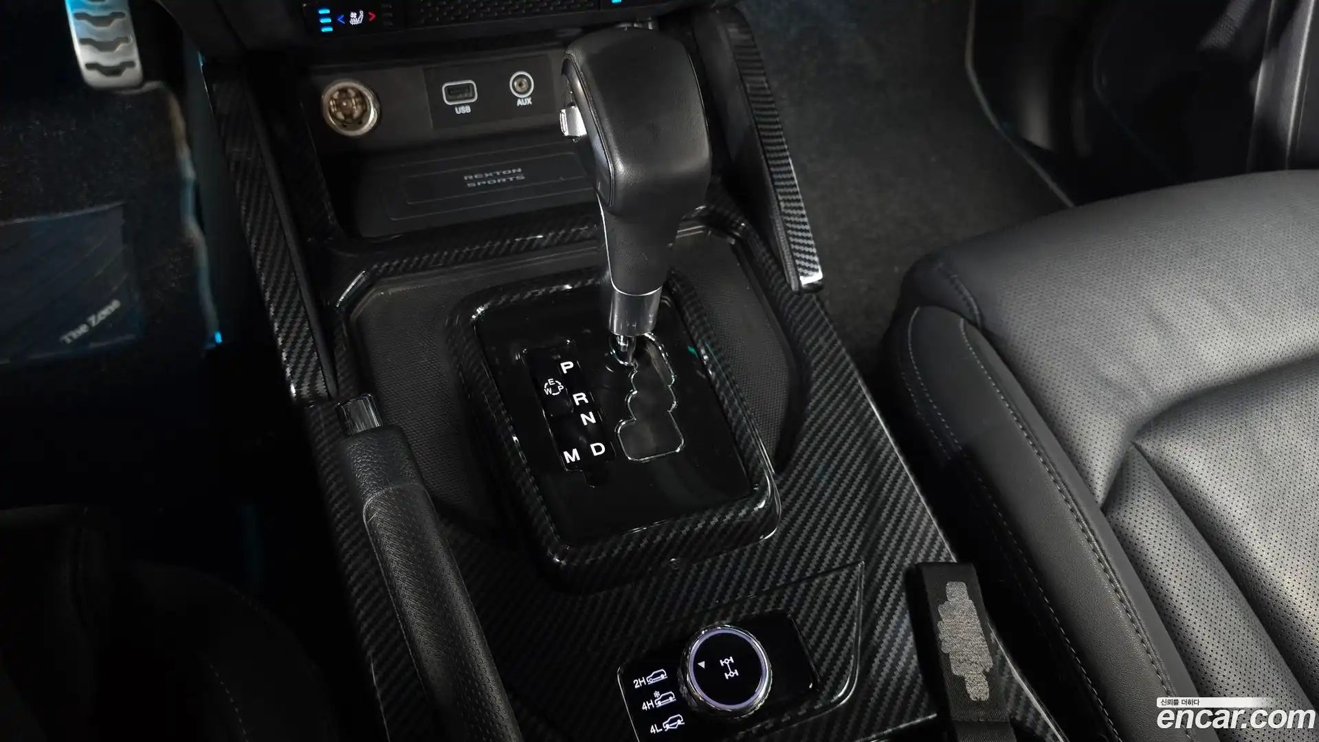 Rexton KG Mobility 2021.11-INNER-009