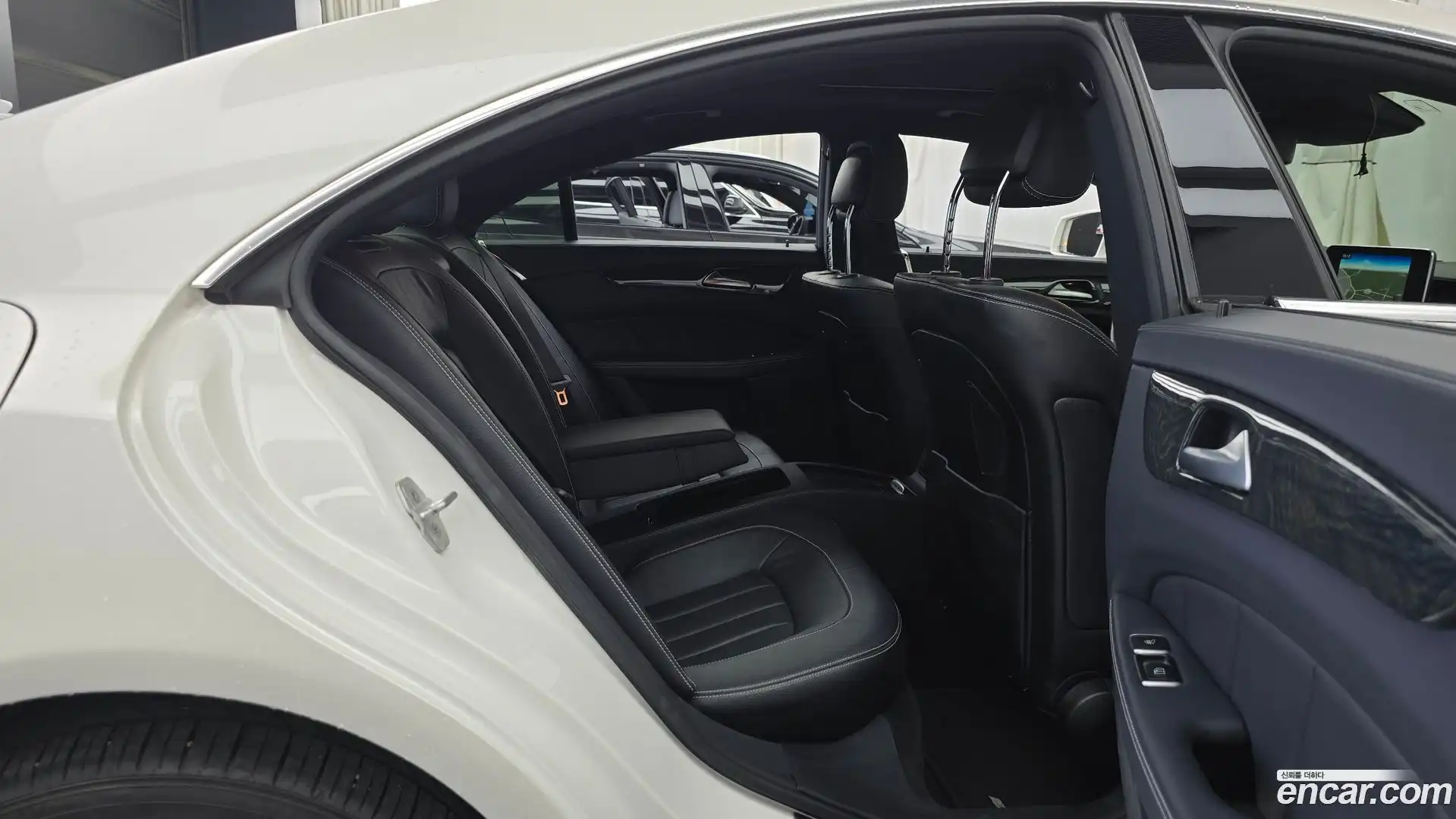 CLS-Class Mercedes-Benz 2016.5-OPTION-016