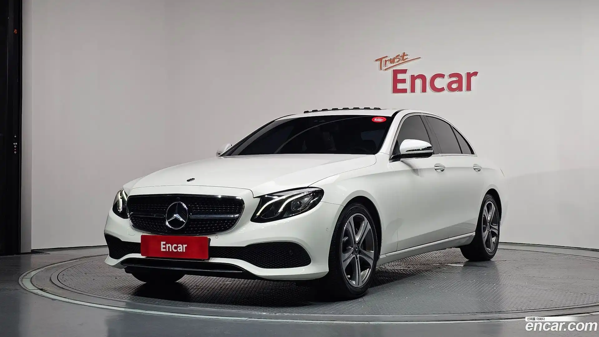 E-Class Mercedes-Benz 2019.4-OUTER-001