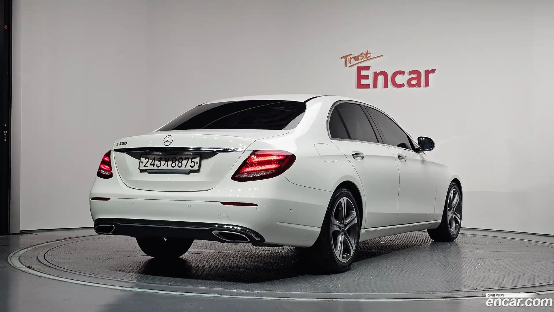 E-Class Mercedes-Benz 2019.4-OUTER-002