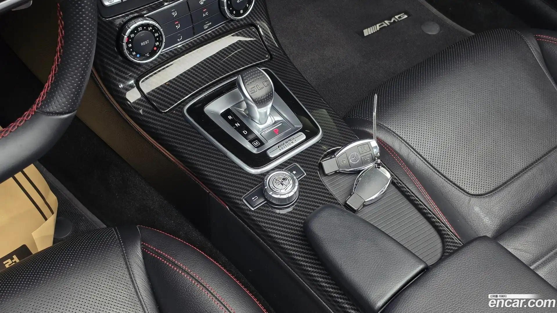 SLC-Class Mercedes-Benz 2017.5-INNER-009