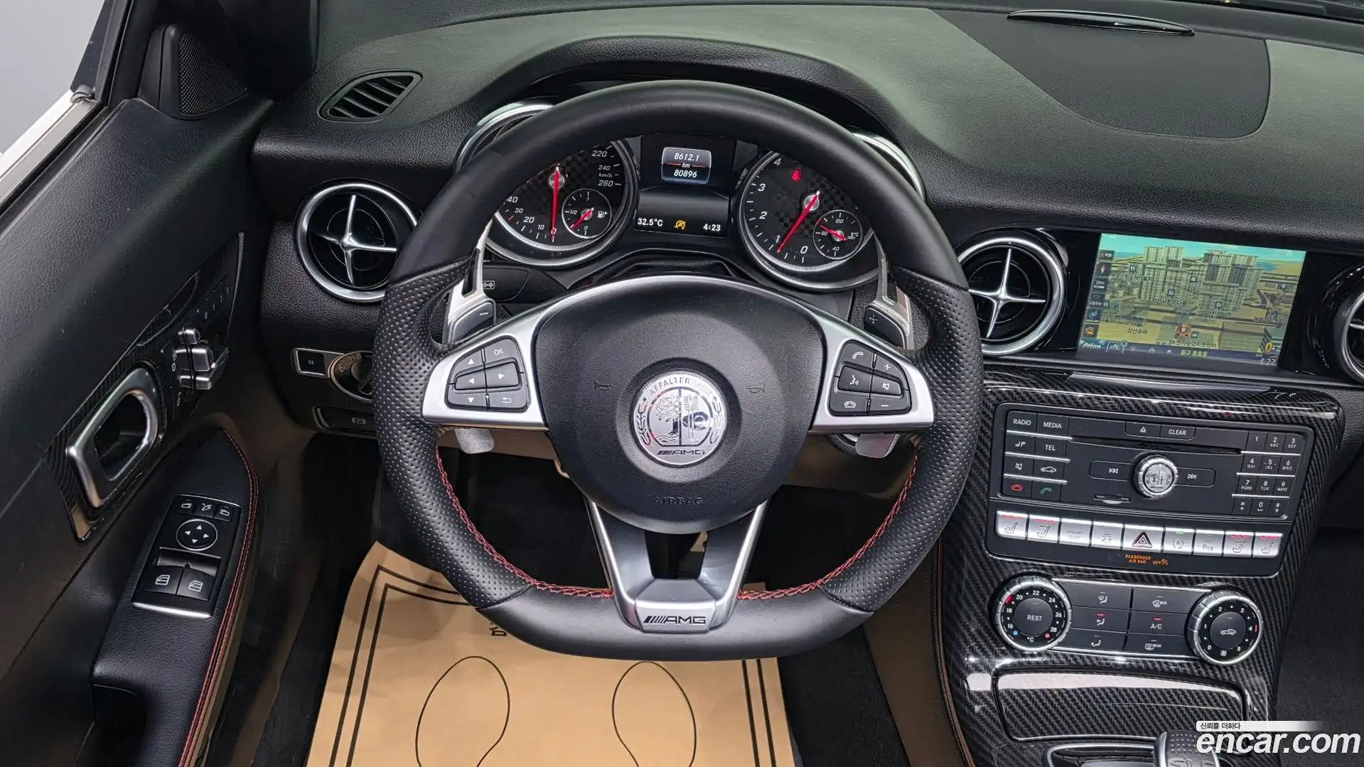 SLC-Class Mercedes-Benz 2017.5-OPTION-015