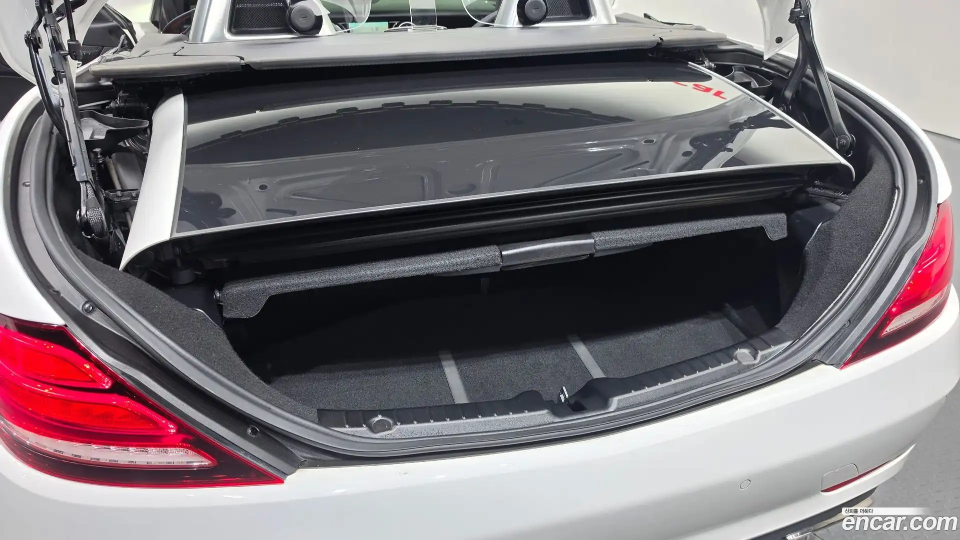 SLC-Class Mercedes-Benz 2017.5-OPTION-022