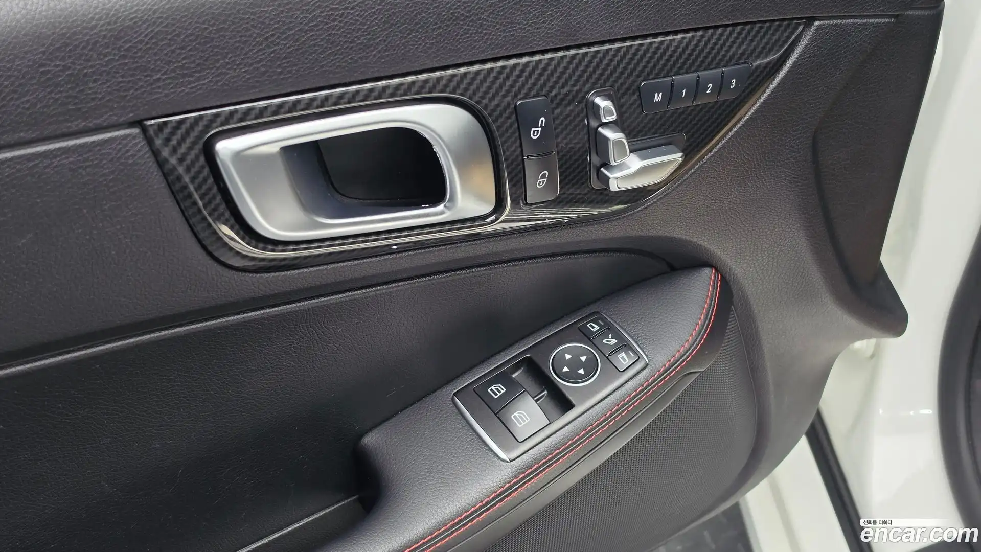SLC-Class Mercedes-Benz 2017.5-OPTION-024