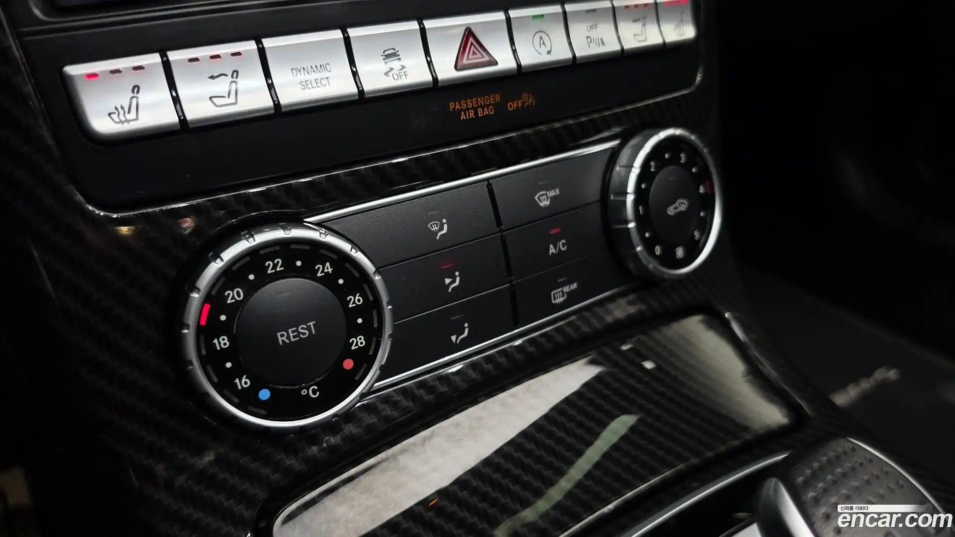 SLC-Class Mercedes-Benz 2017.5-OPTION-041