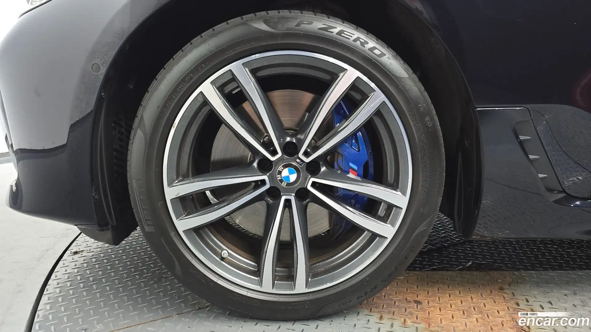 Gran Turismo BMW 2022.0-OUTER-005