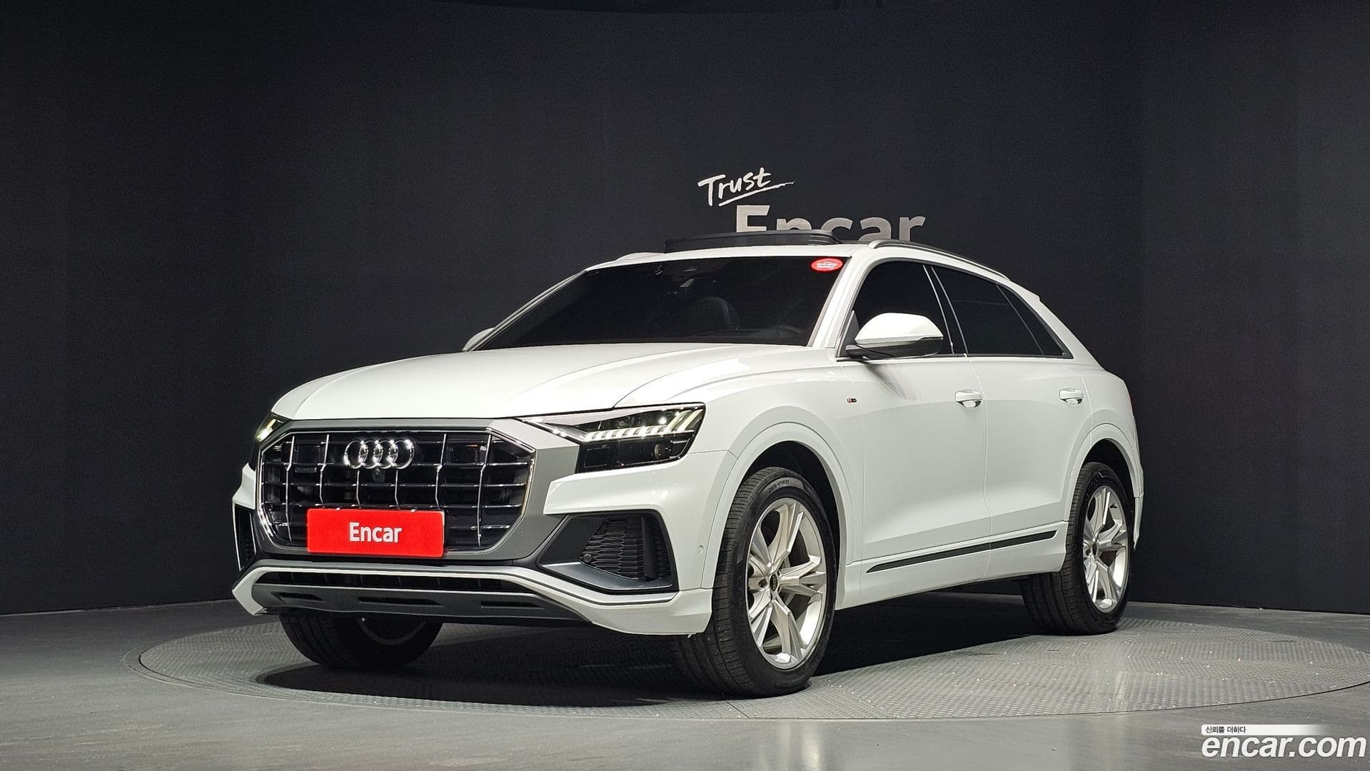 Main__Slider__Photo:Q8 Audi 2023.11-0